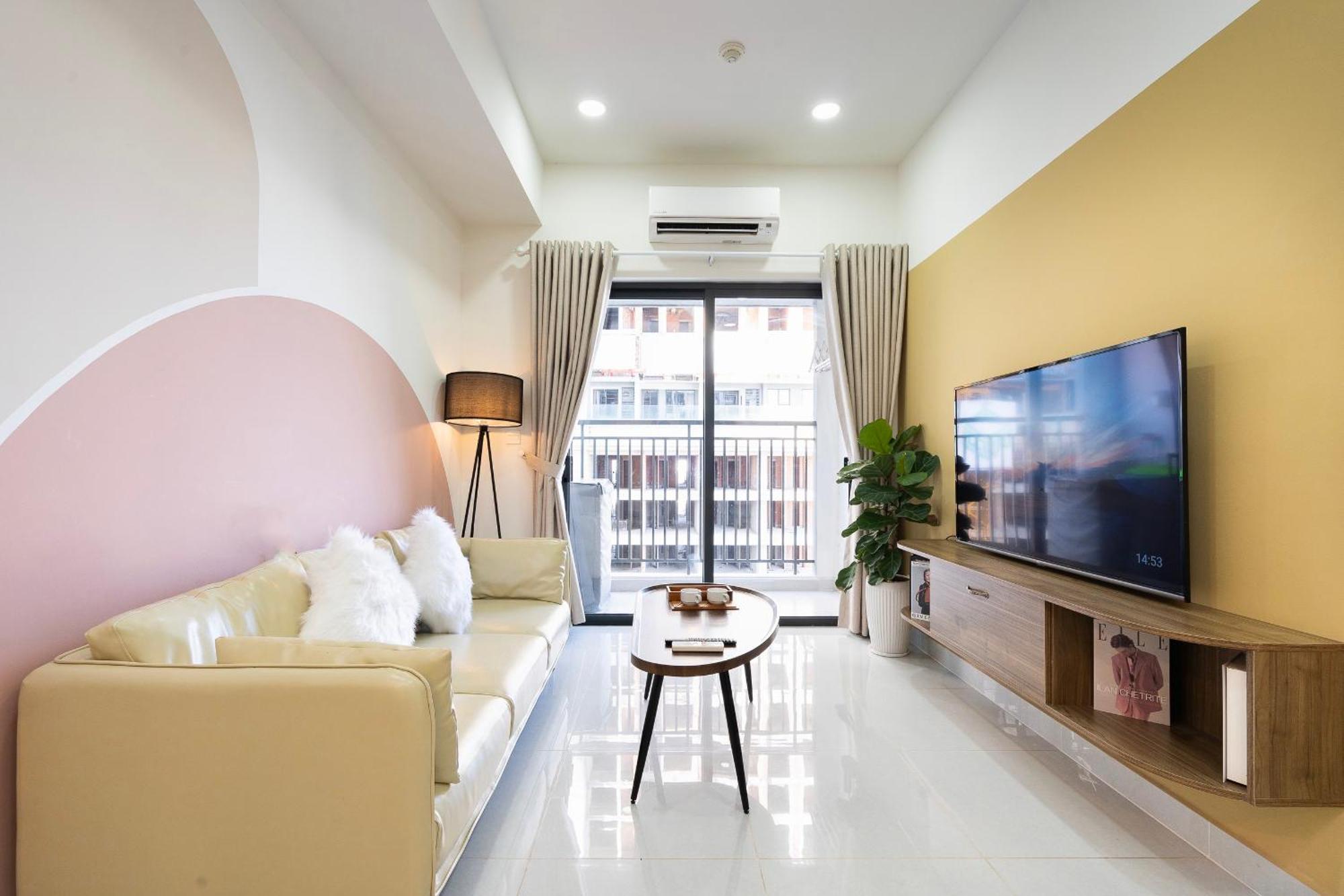 Unstay-089 At Soho D1 Saigon Apartment *