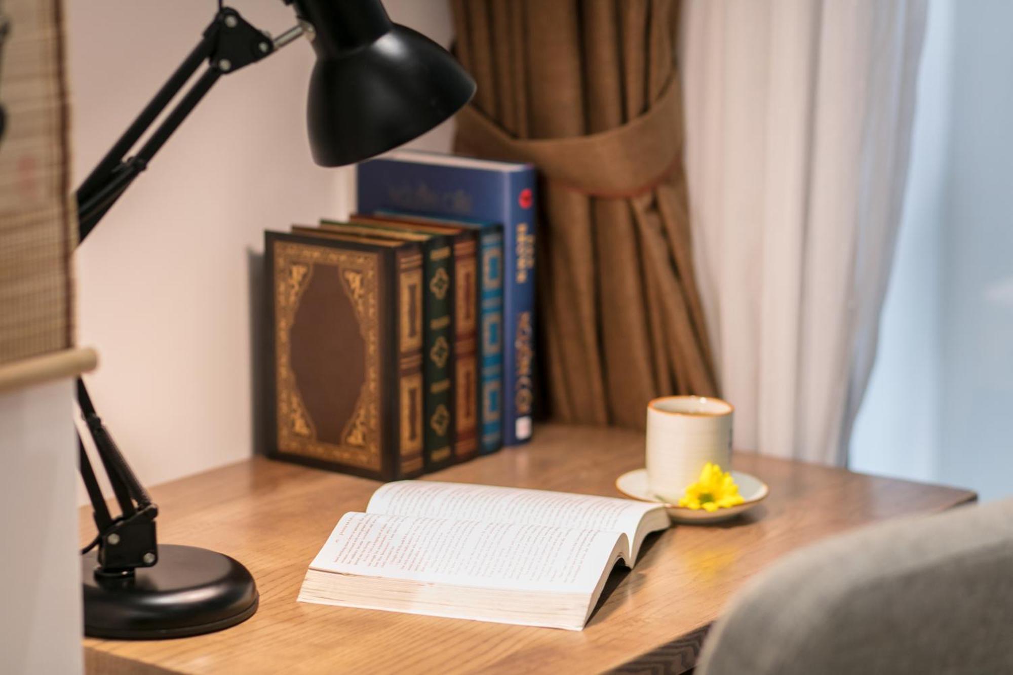 The Bloom Pham Viet Chanh - Modern Living Space In Saigon Hotel