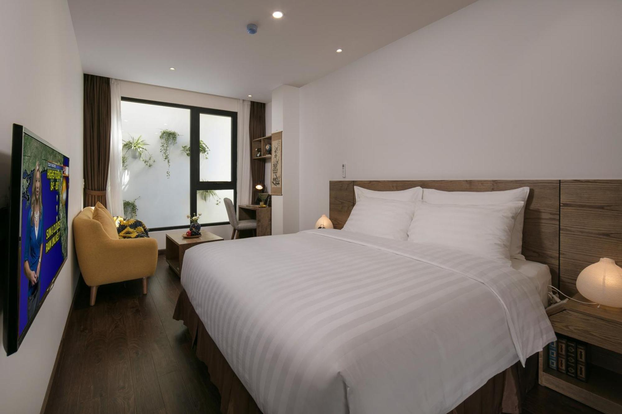 Hotel The Bloom Pham Viet Chanh - Modern Living Space In Saigon