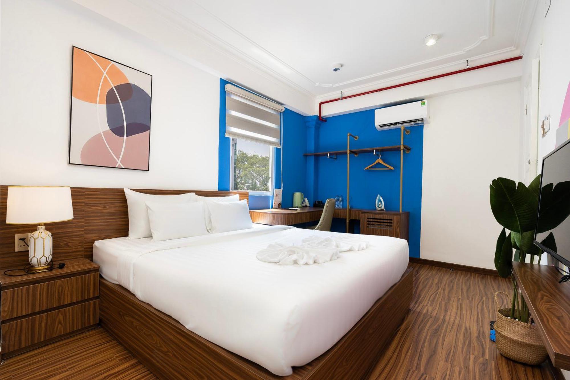 Tago & Hotel