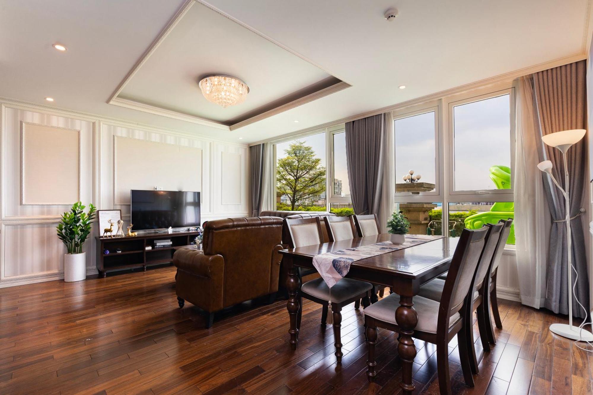 Apartment Comfy Luxury 3br Near Ben Thanh Market Ho Chi Minh City