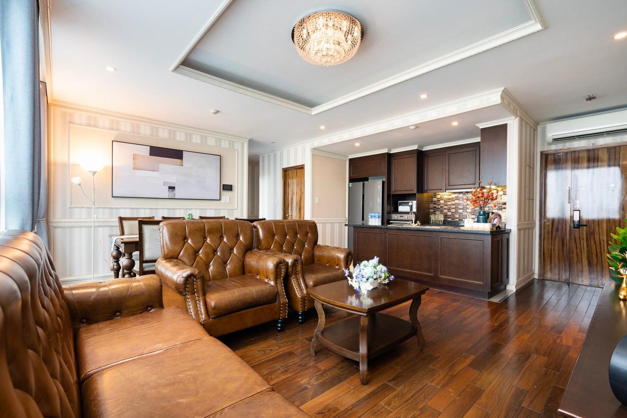 Comfy Luxury 3br Near Ben Thanh Market Apartment