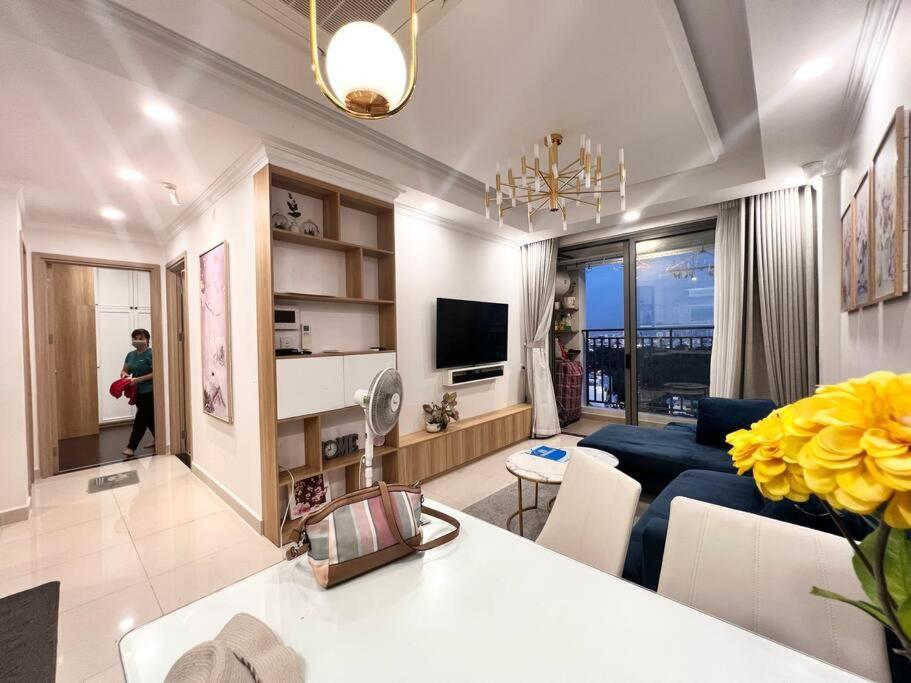 Ho San Bay Tan Son Nhat Ho Chi Minh City