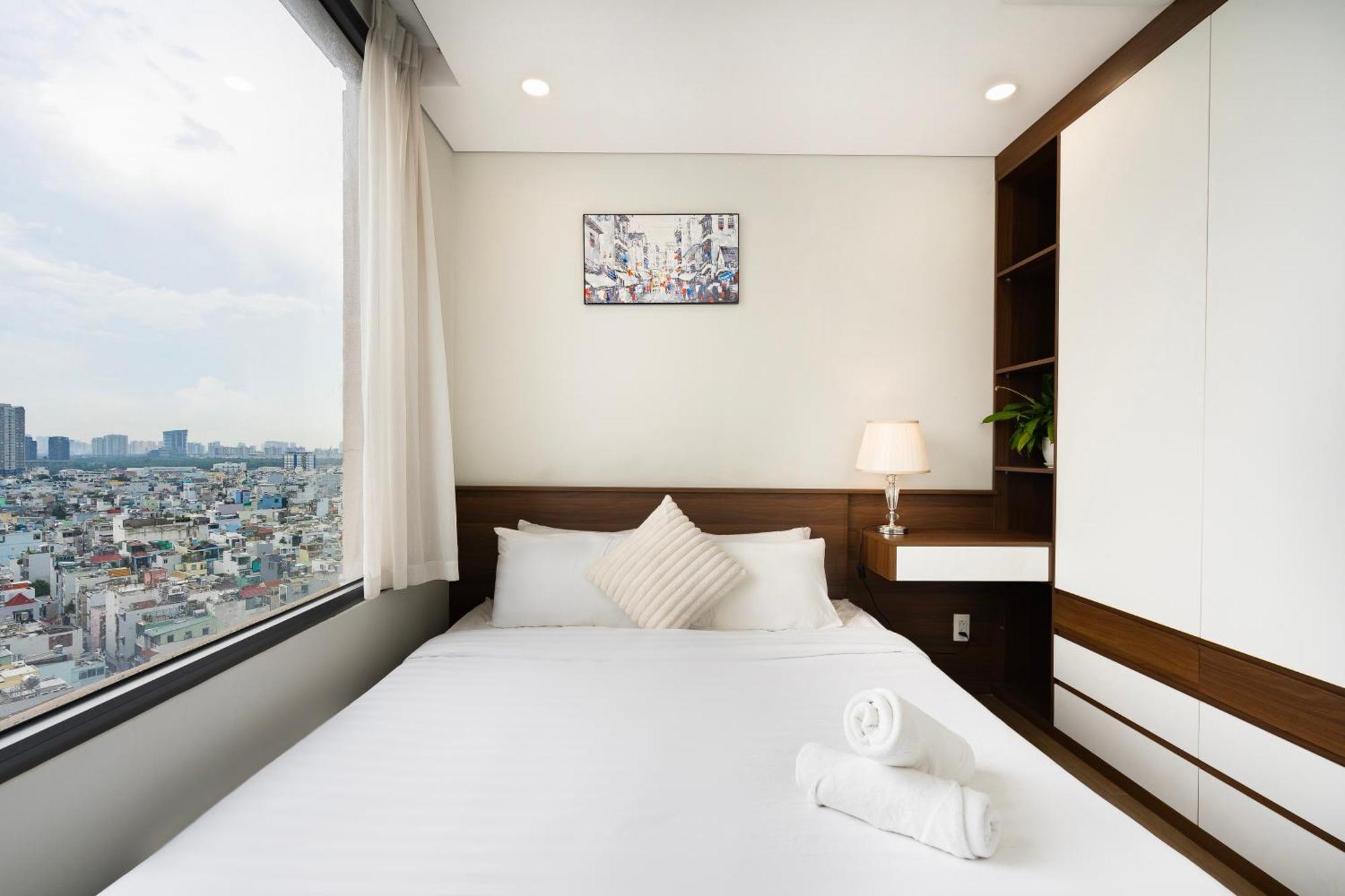 Louisa Vinh Hoi Apartment *