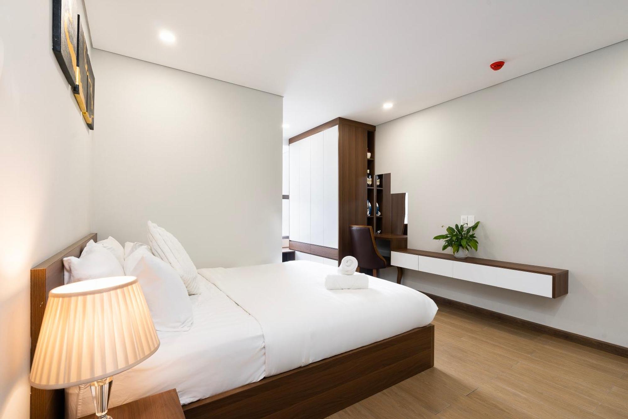 Louisa Vinh Hoi Apartment *