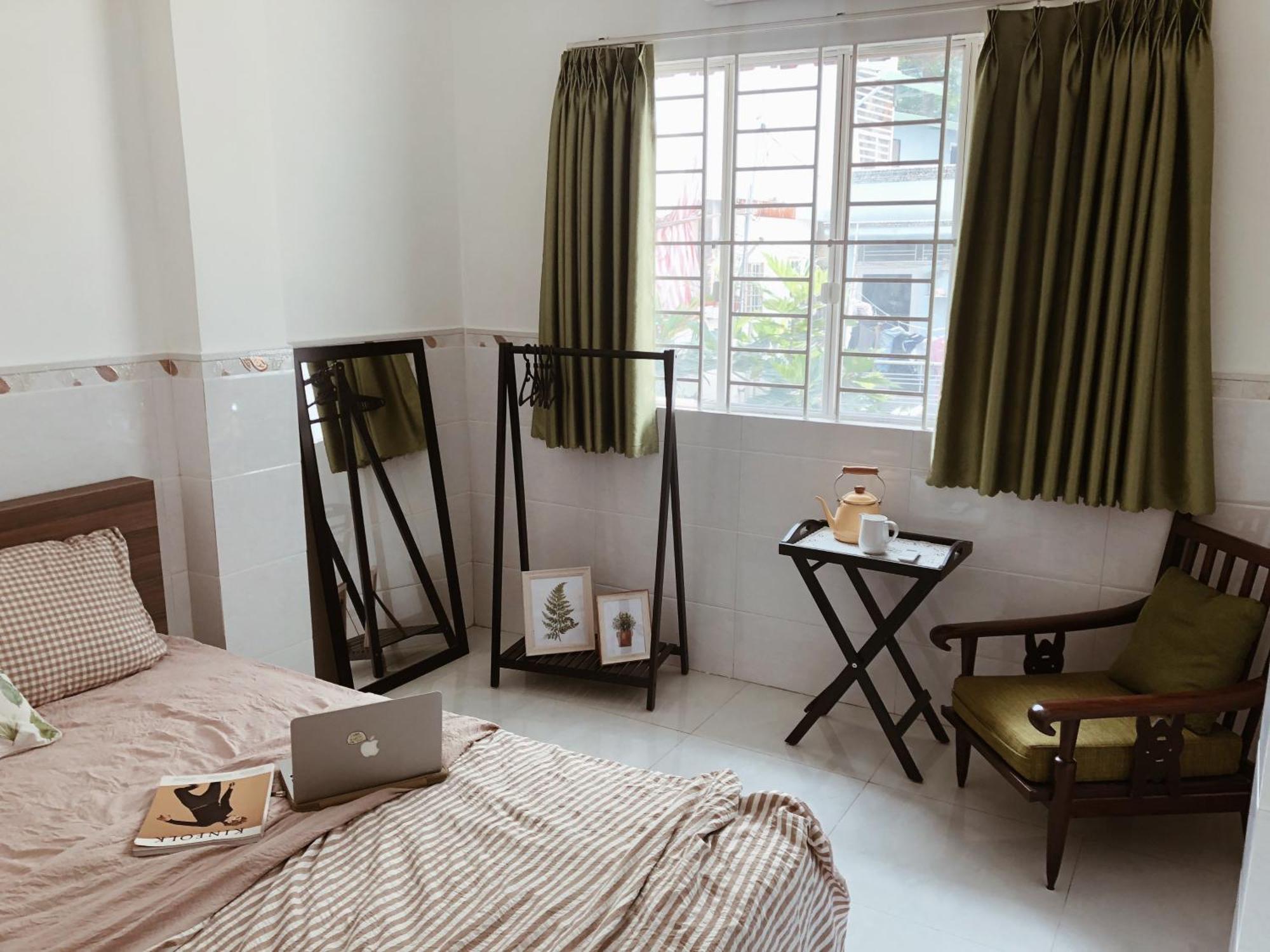 Moonie House Saigon - In Cbd, Cool Ac, Free Laundry, Free Drinking Water Homestay