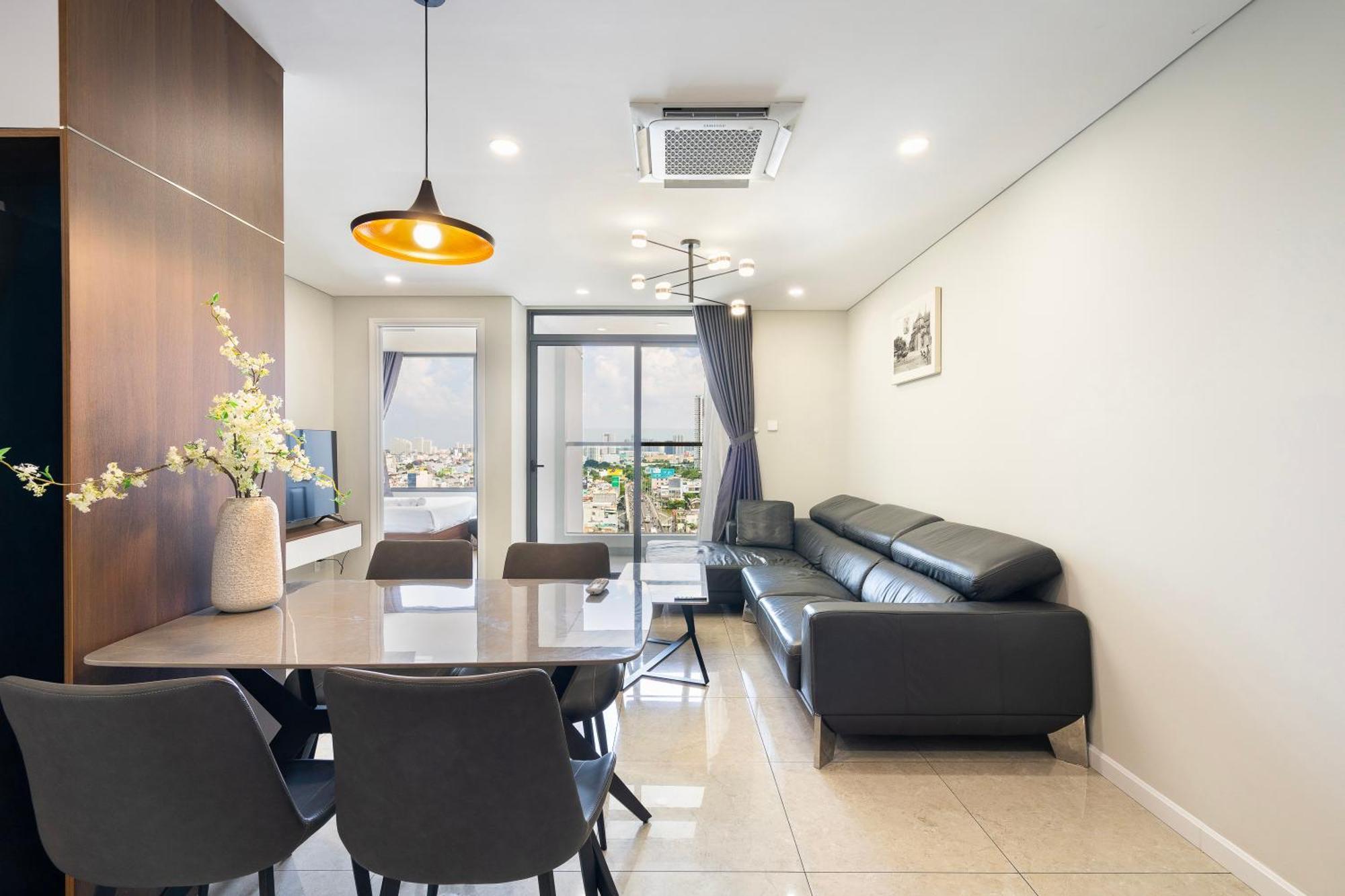Louisa Vinh Hoi Apartment