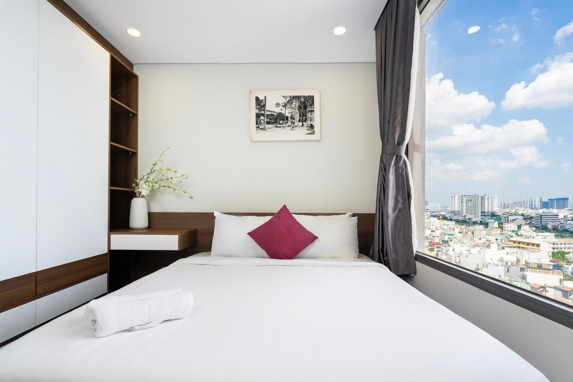Louisa Vinh Hoi * Ho Chi Minh City