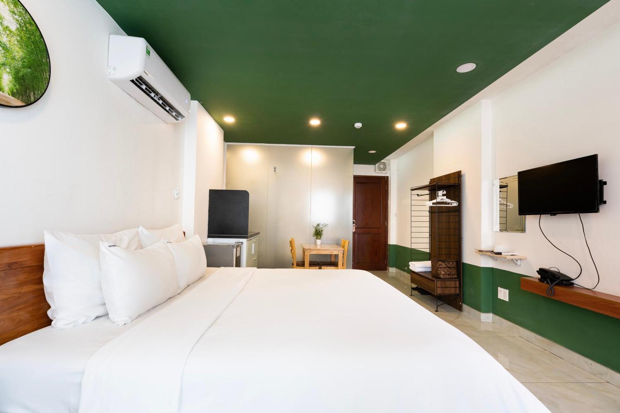 Hotel Gemini Saigon Center - New & Quiet Near Bui Vien Walking Street