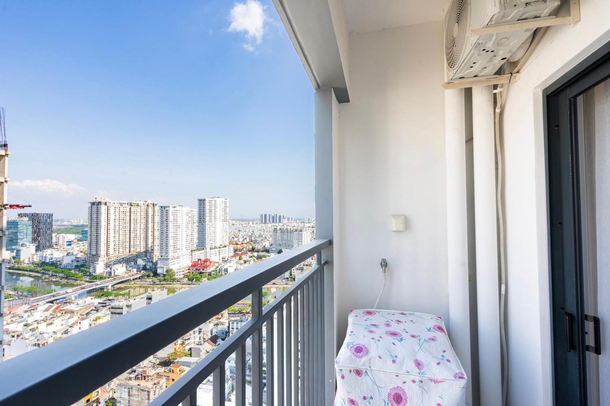 Căn hộ Rubi - Soho & District 1 *