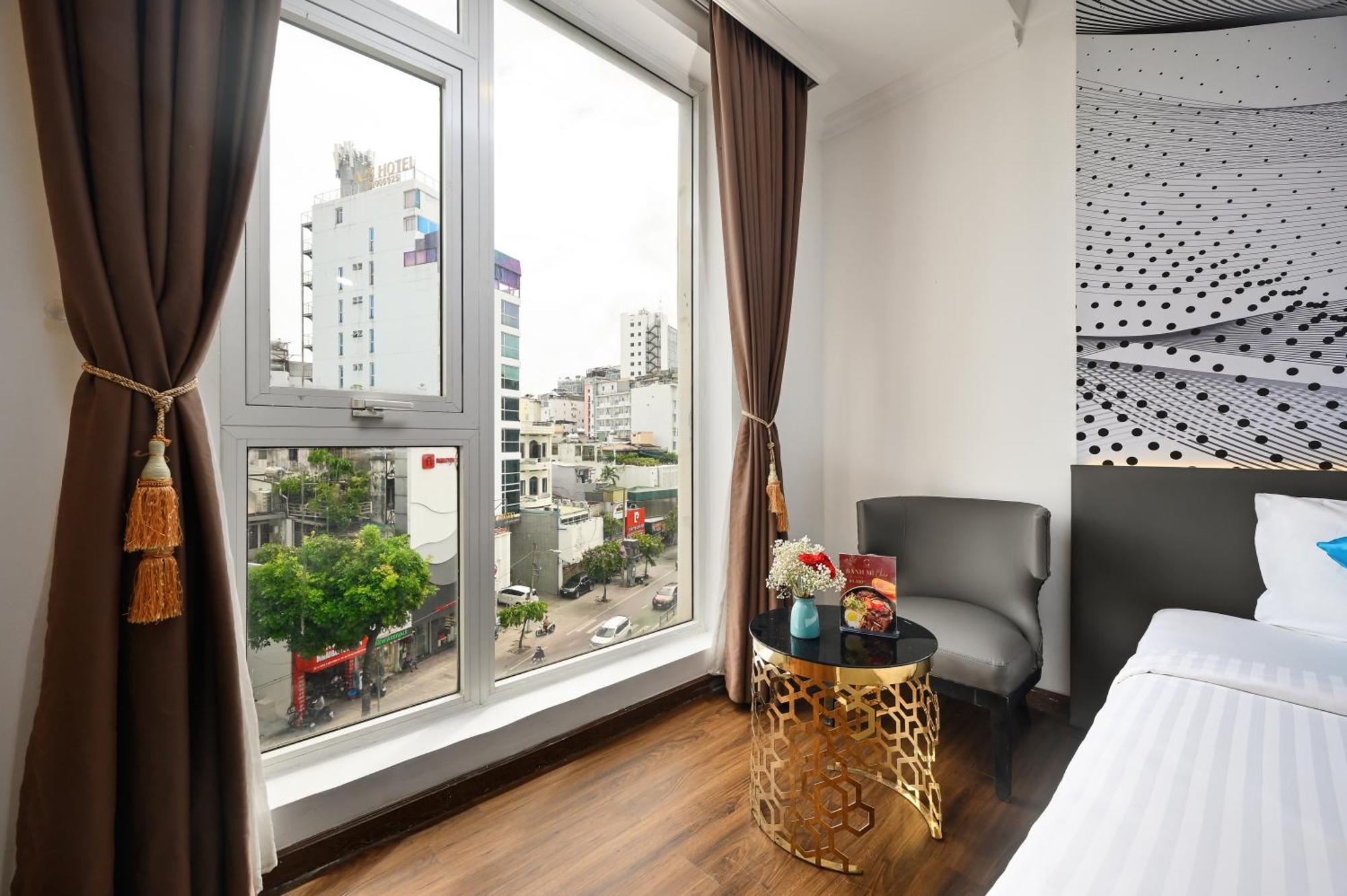 Hotel Cicilia Saigon Center 4*