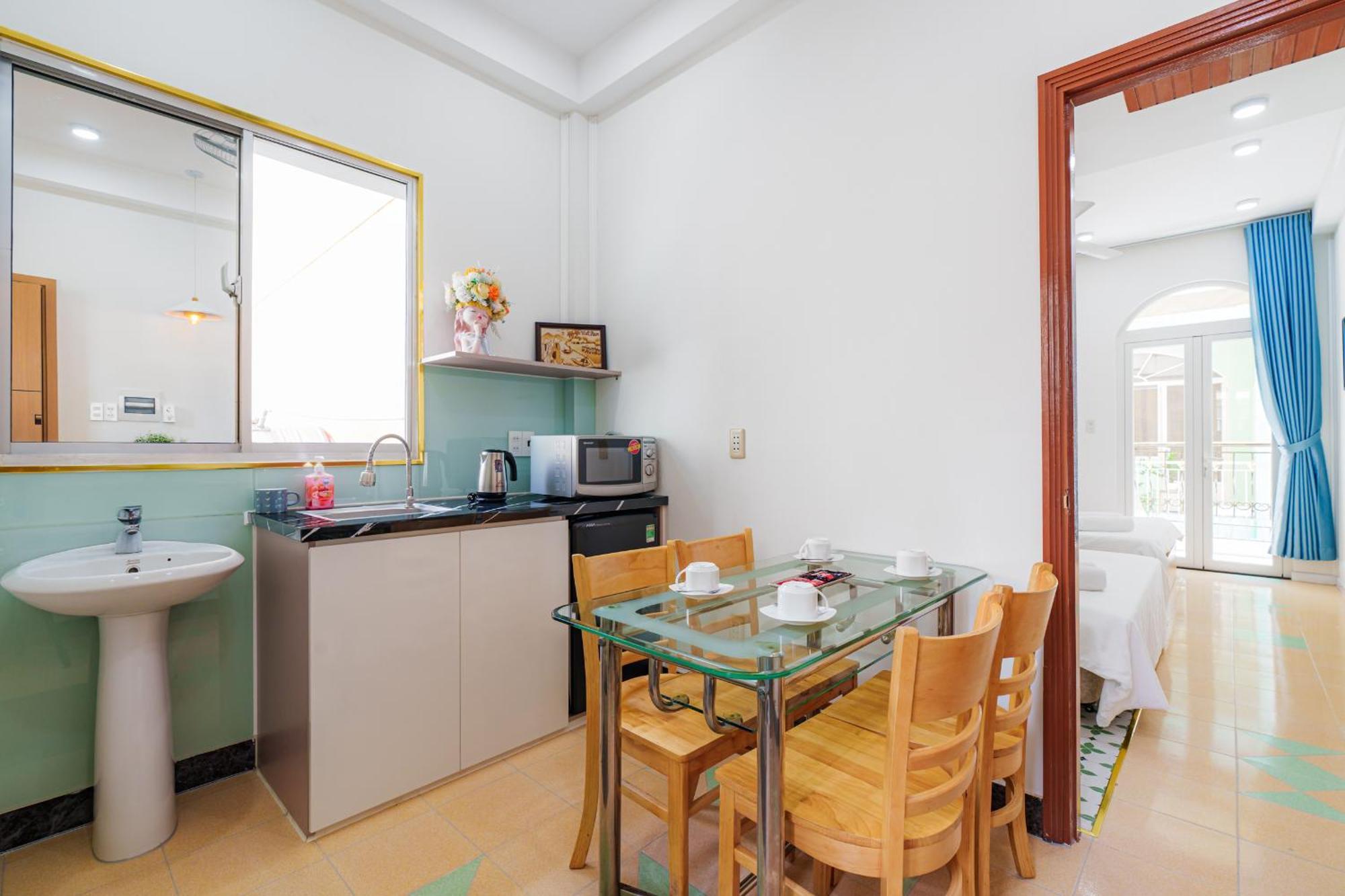 Co Chau Homestay
