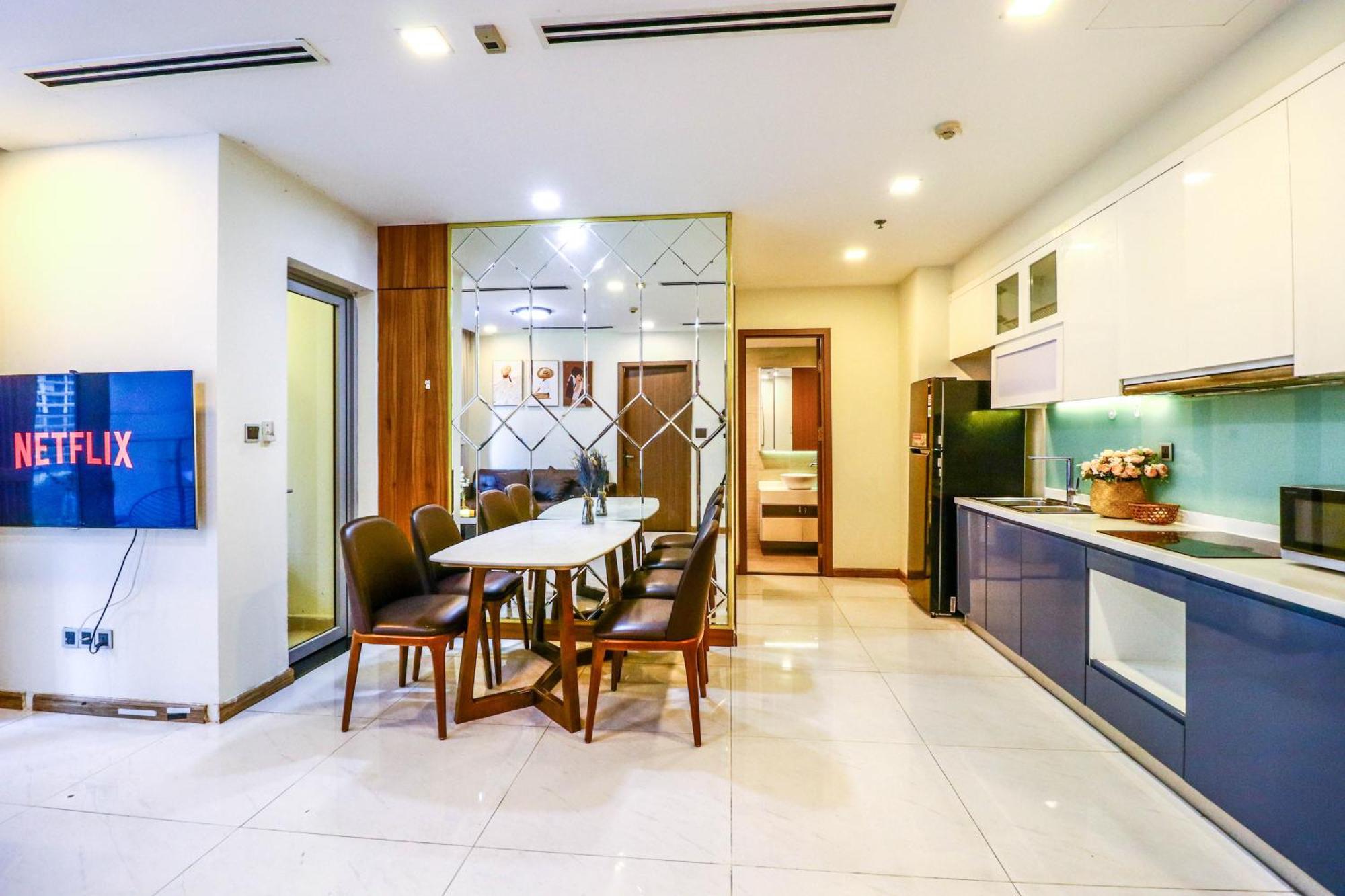 Căn hộ Chalton - Landmark 81 Area, Ice Rink & Grand Park *