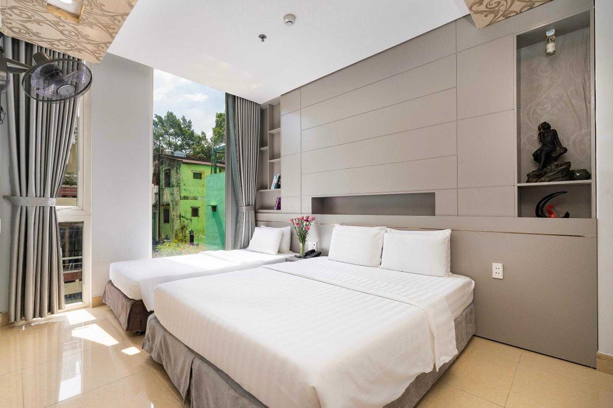 Lucky Star Q5 Hotel