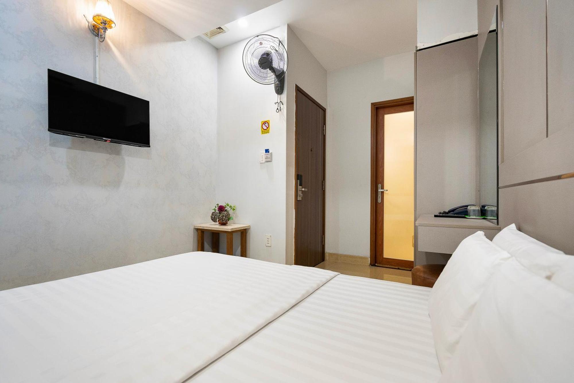Lucky Star Q5 Ho Chi Minh City