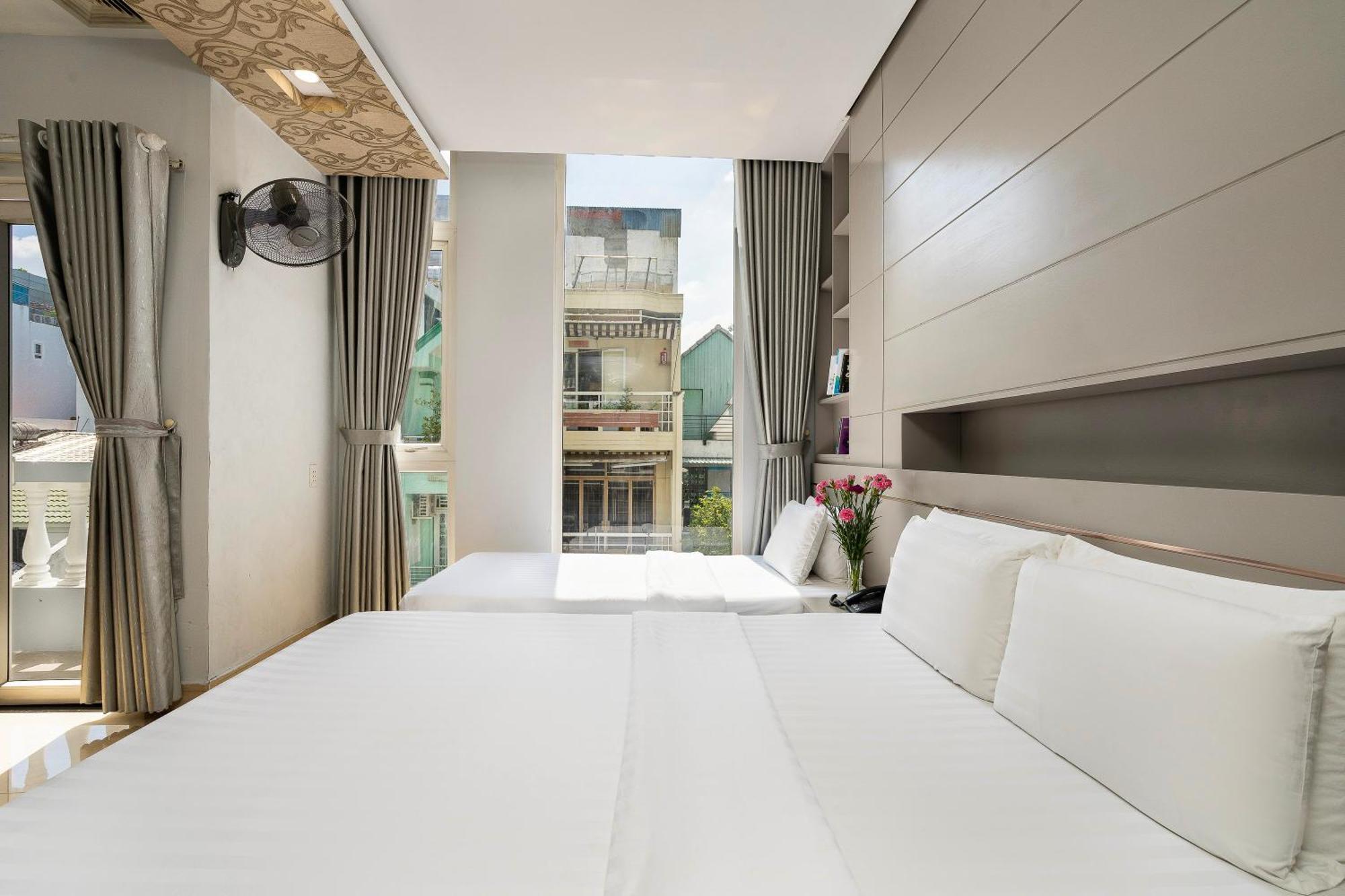 Lucky Star Q5 Hotel