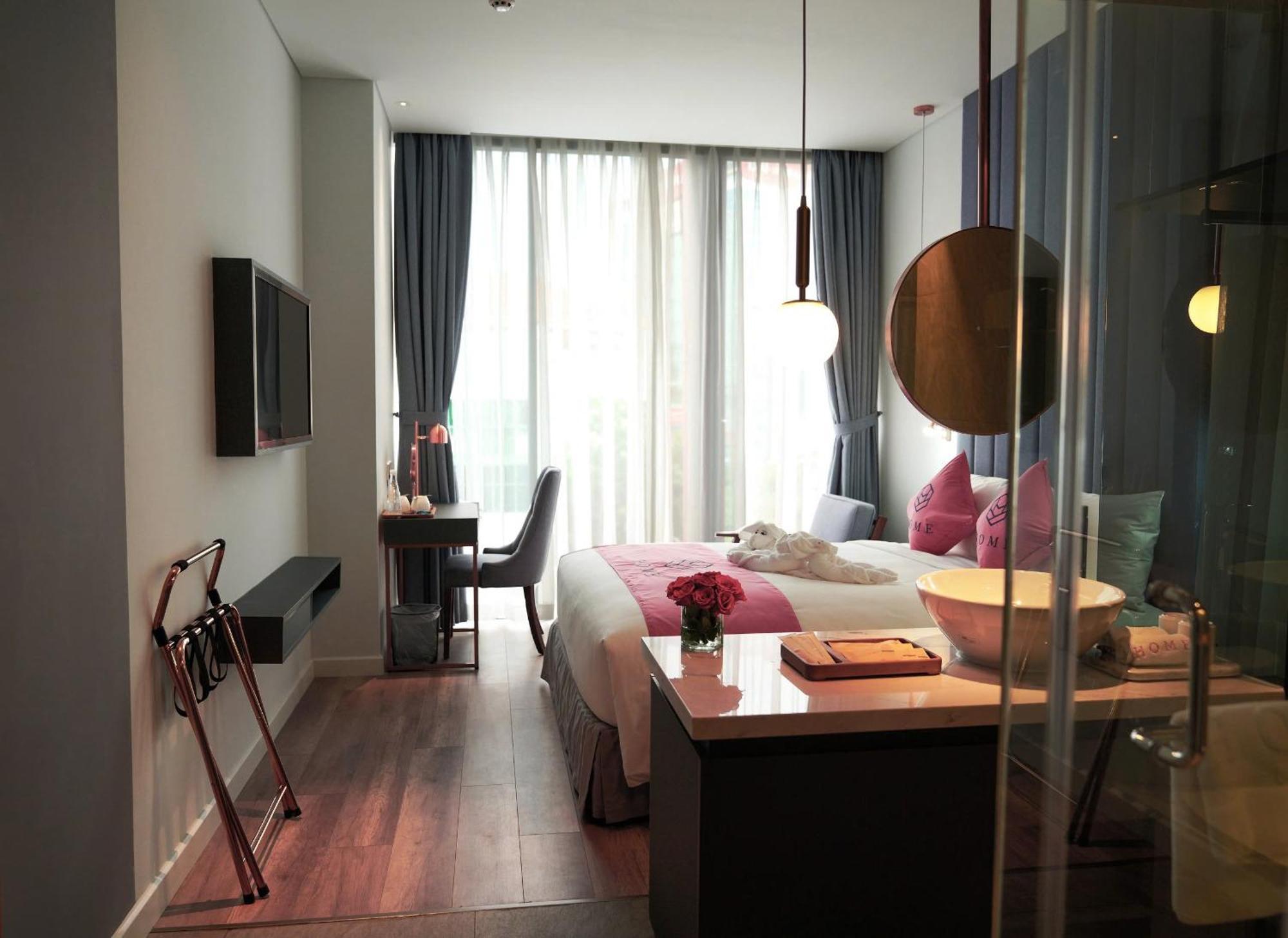 Home Hotel