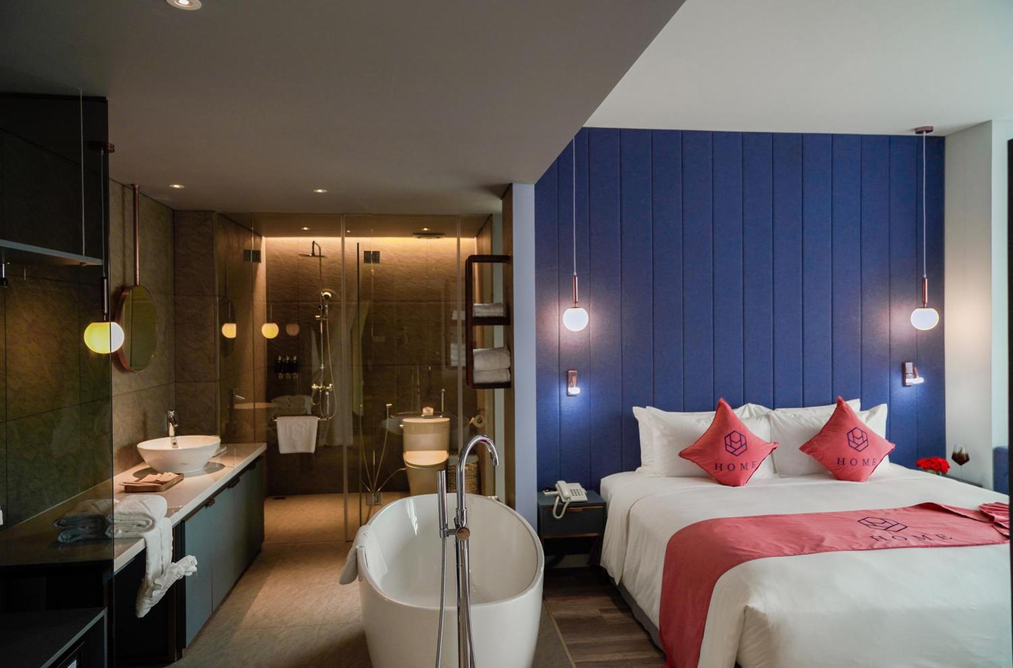 Home Hotel