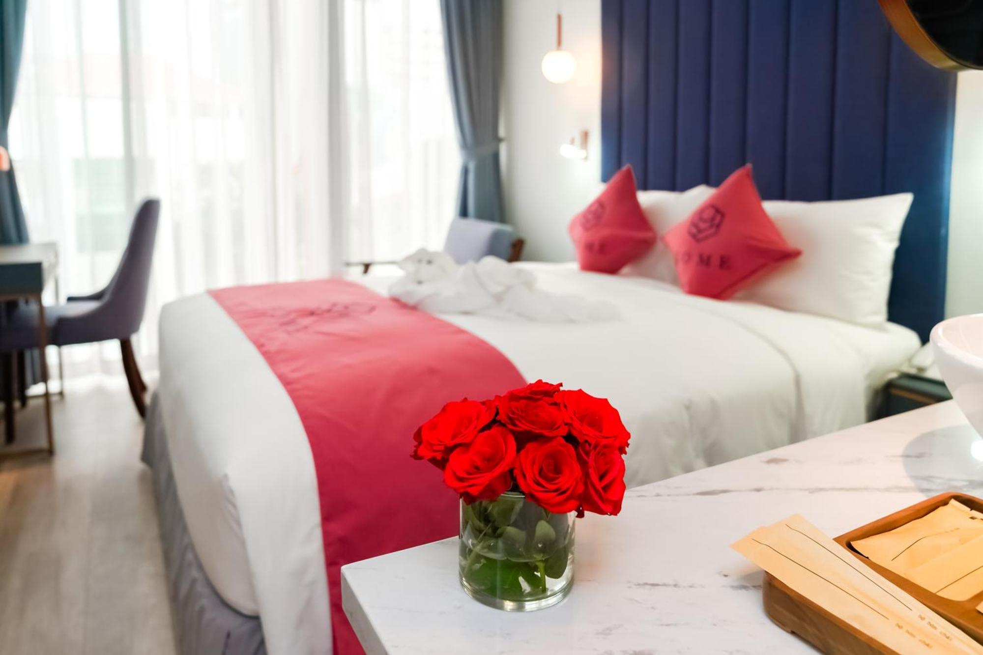 Home Hotel