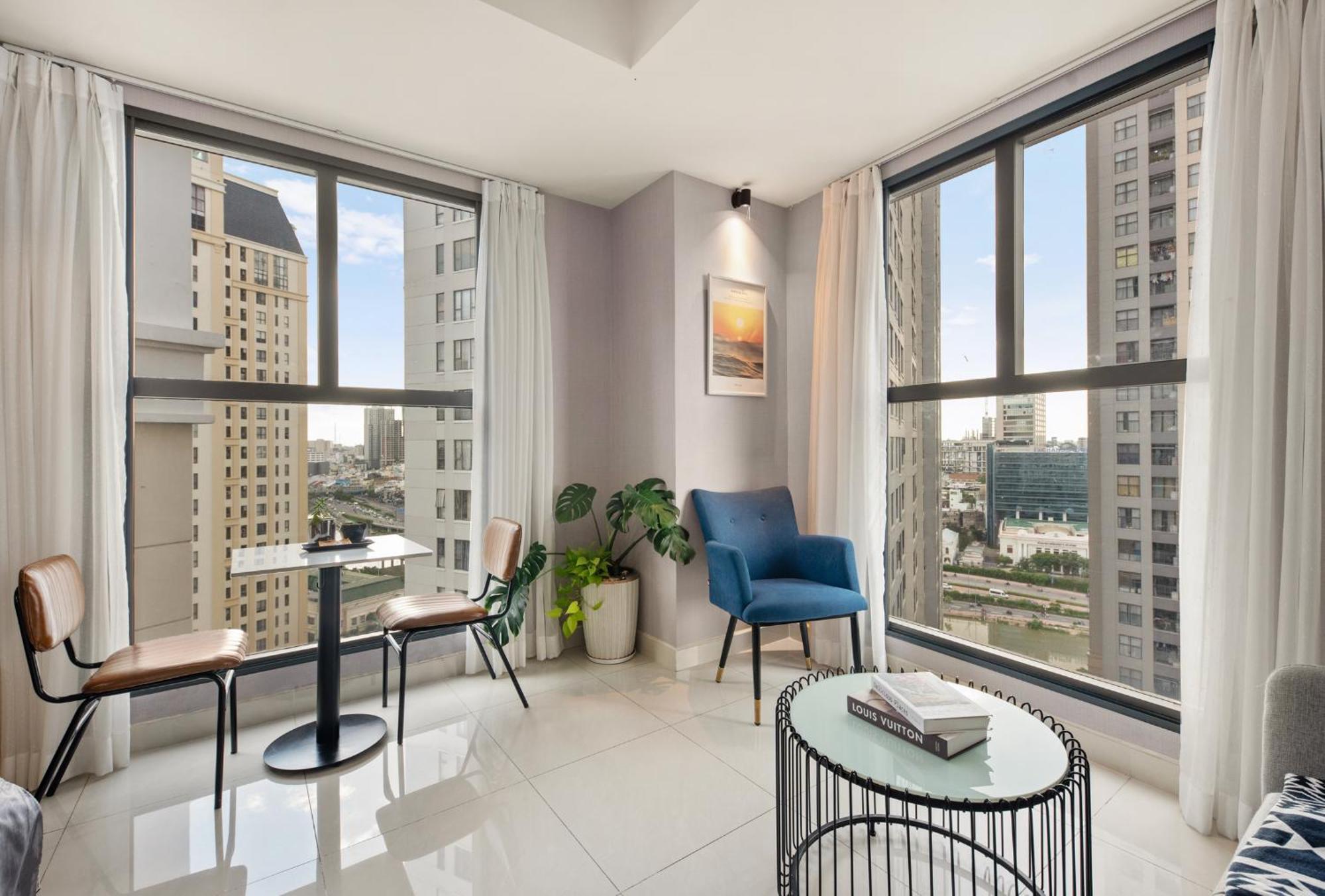 Lynh Saigon D4 Apartment