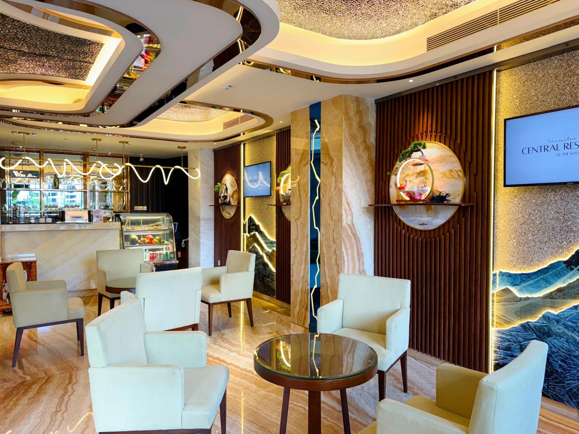 Hotel Winsuites Saigon 4*