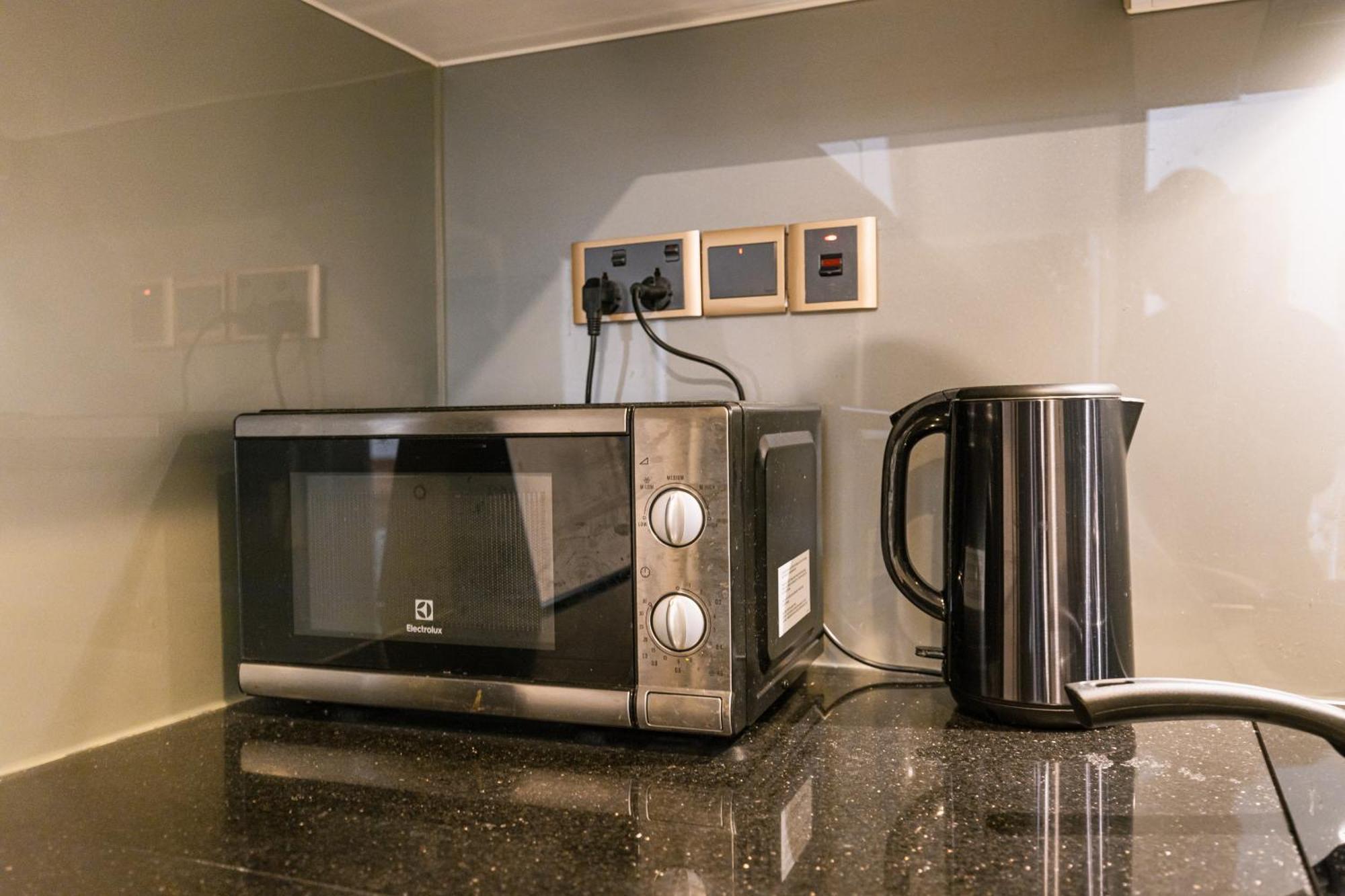 Exclusive 2-3 Bedroom In District 1 Free Pool Gym Sauna Apartment Ho Chi Minh City