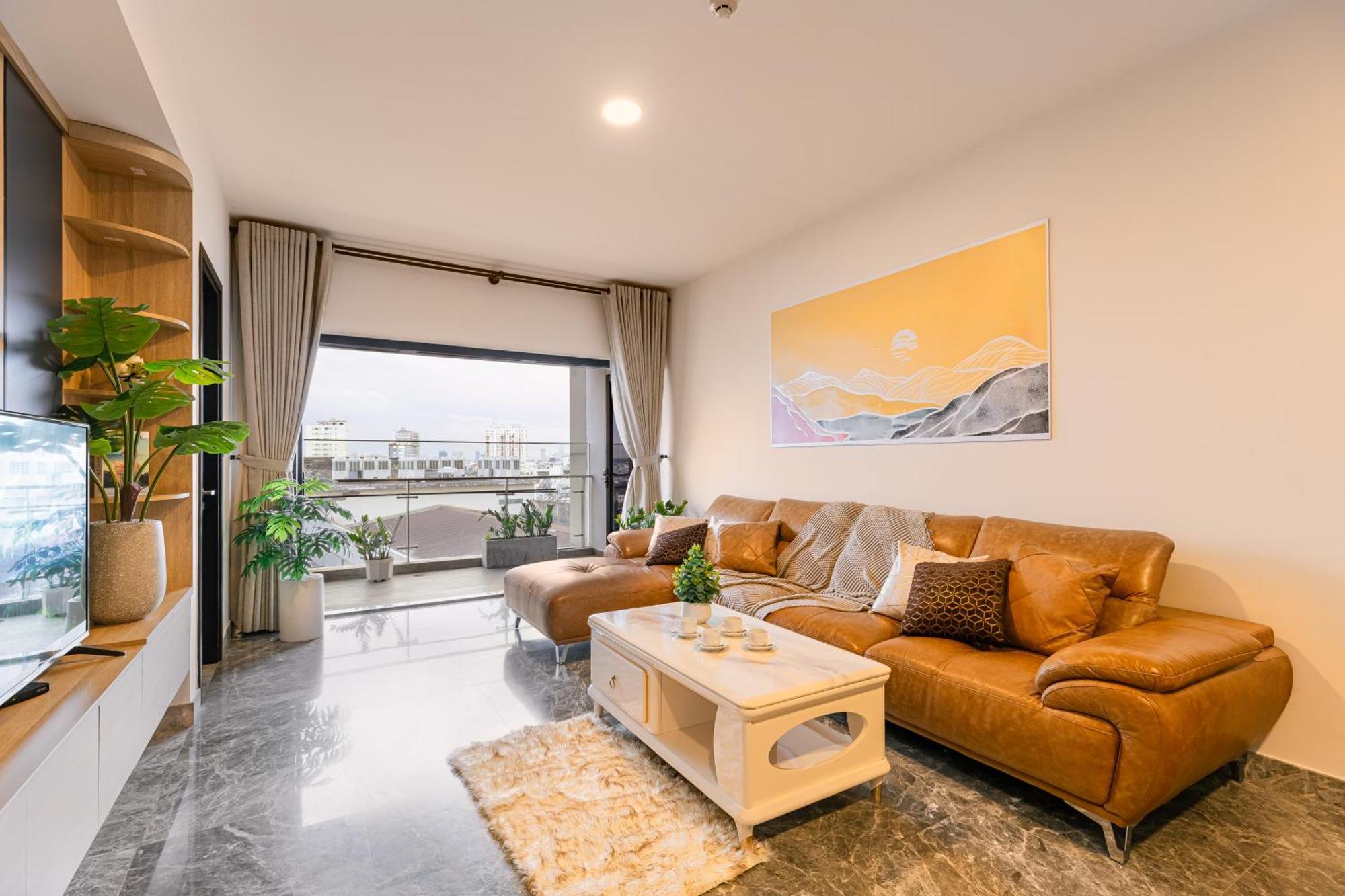 Apartment Exclusive 2-3 Bedroom In District 1 Free Pool Gym Sauna