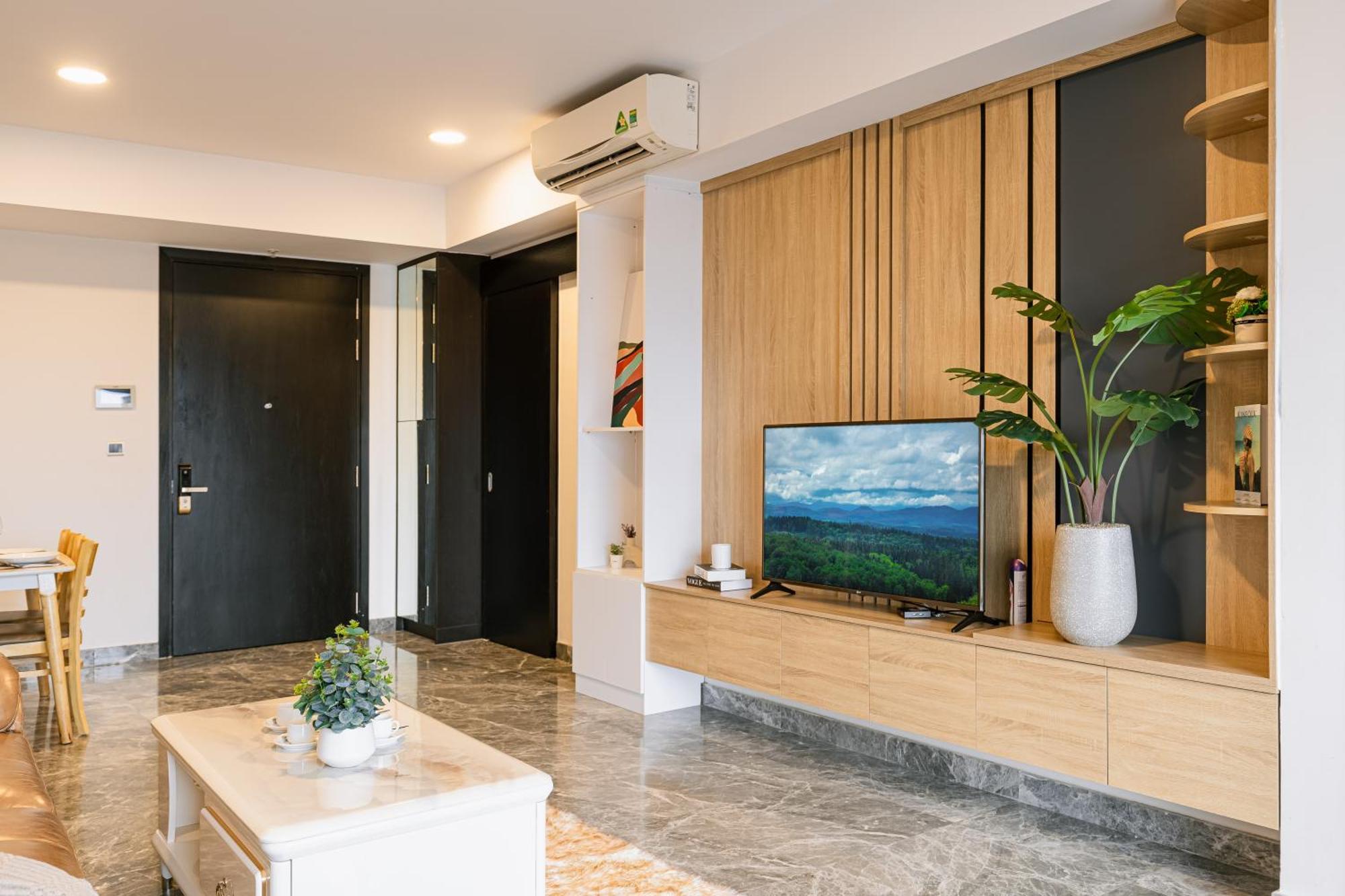 Exclusive 2-3 Bedroom In District 1 Free Pool Gym Sauna *