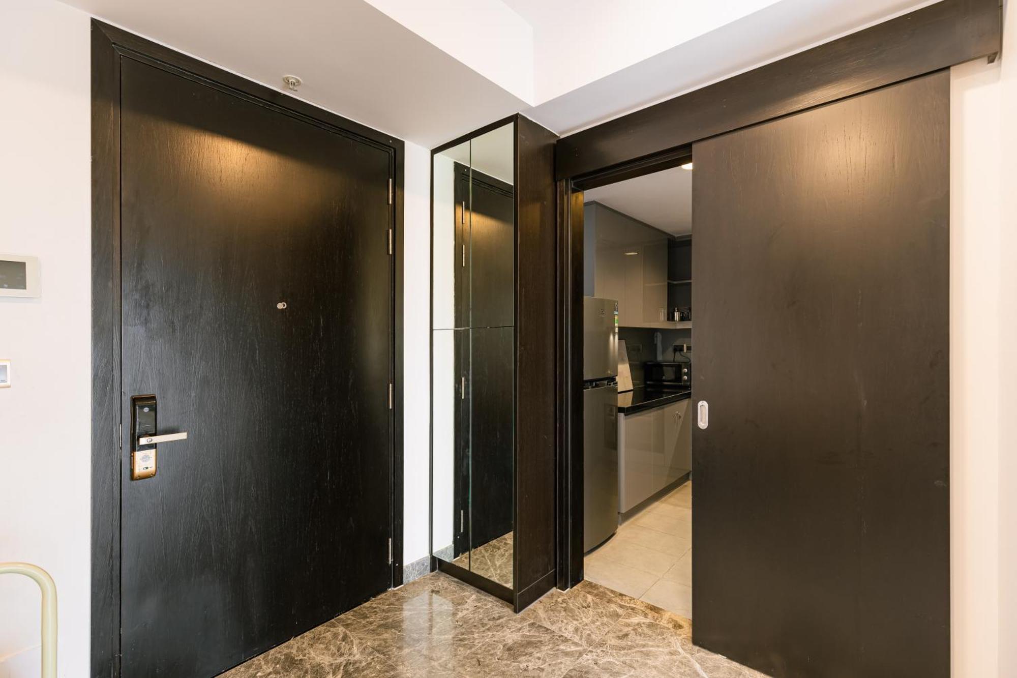 Exclusive 2-3 Bedroom In District 1 Free Pool Gym Sauna * Ho Chi Minh City
