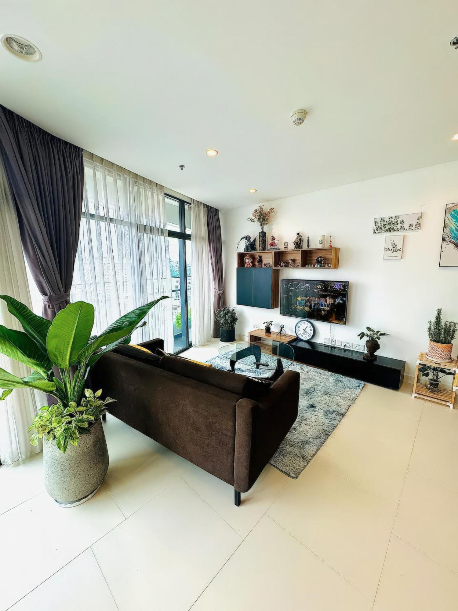 Minute - Botanica Orchard Tsn Airport Apartment