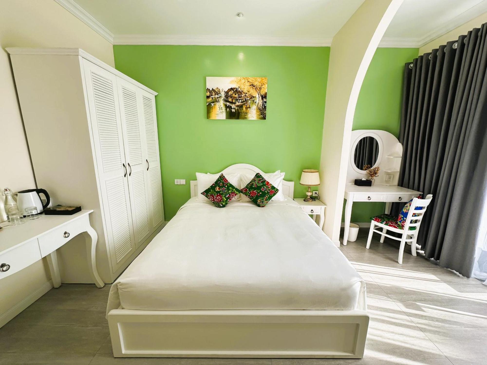 Chez Mimosa Bed & Breakfast *