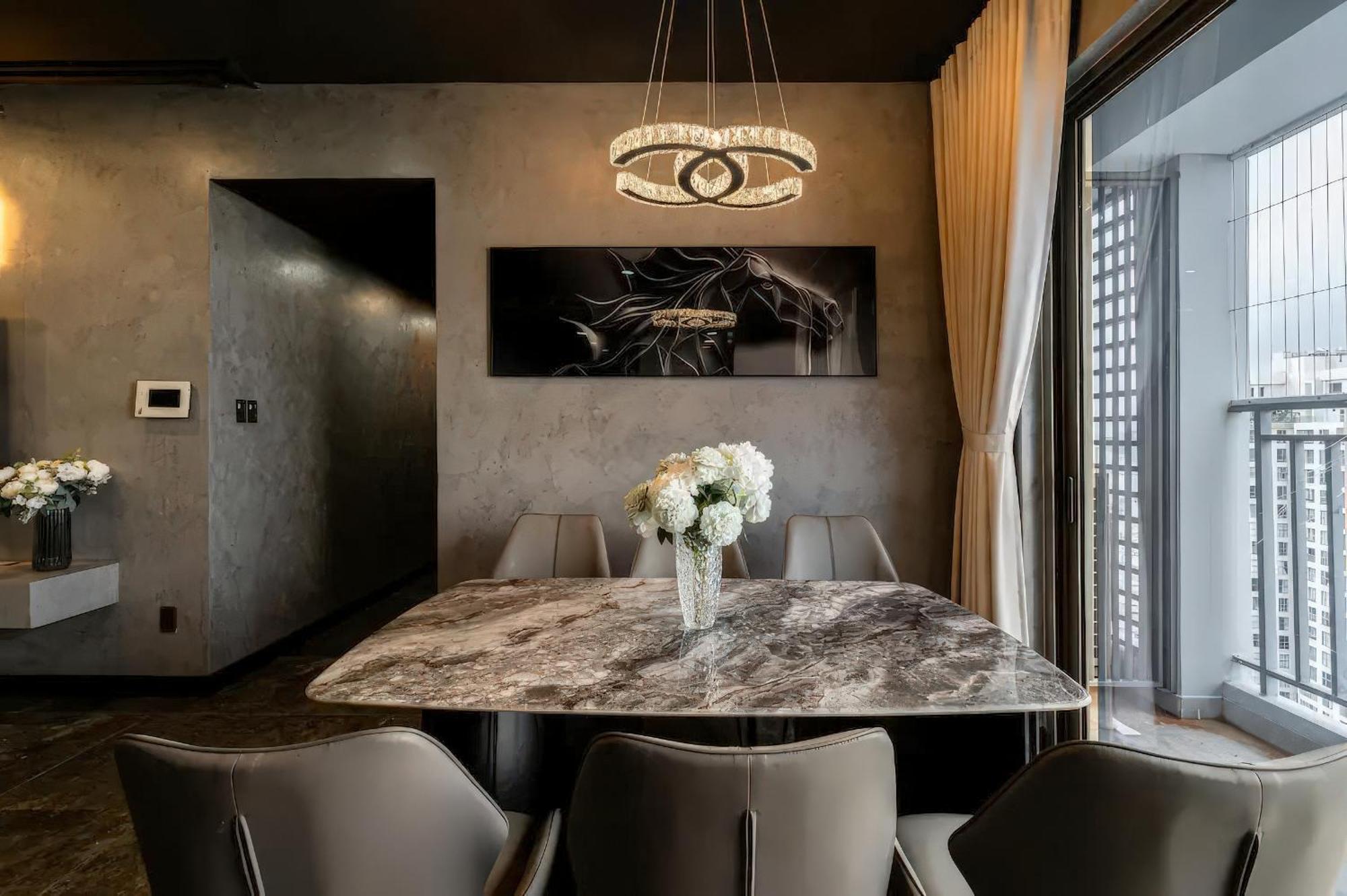 The Rivergate & Saigon 4*
