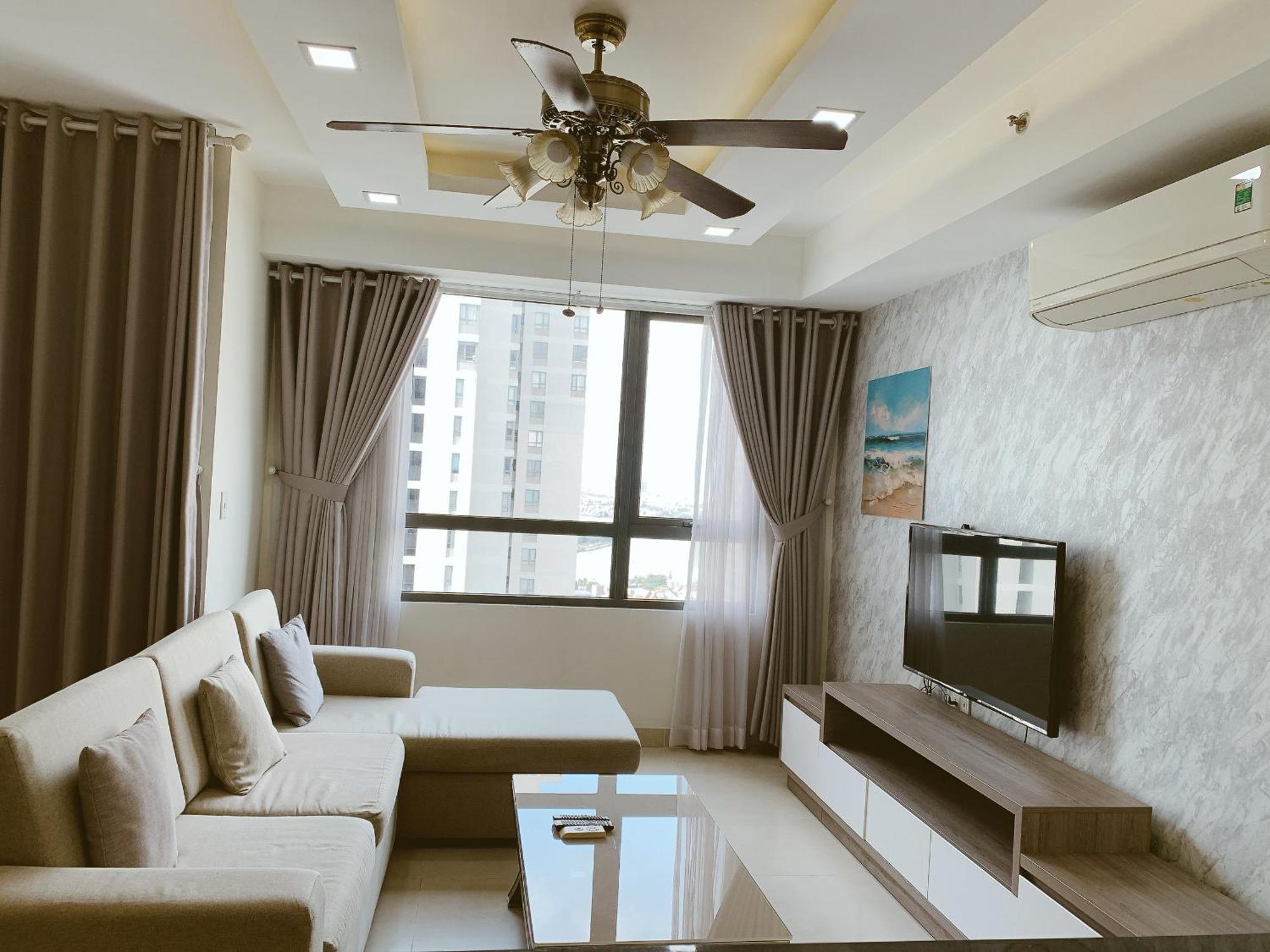 The Second Homes - Masteri Thao Dien Apartment *
