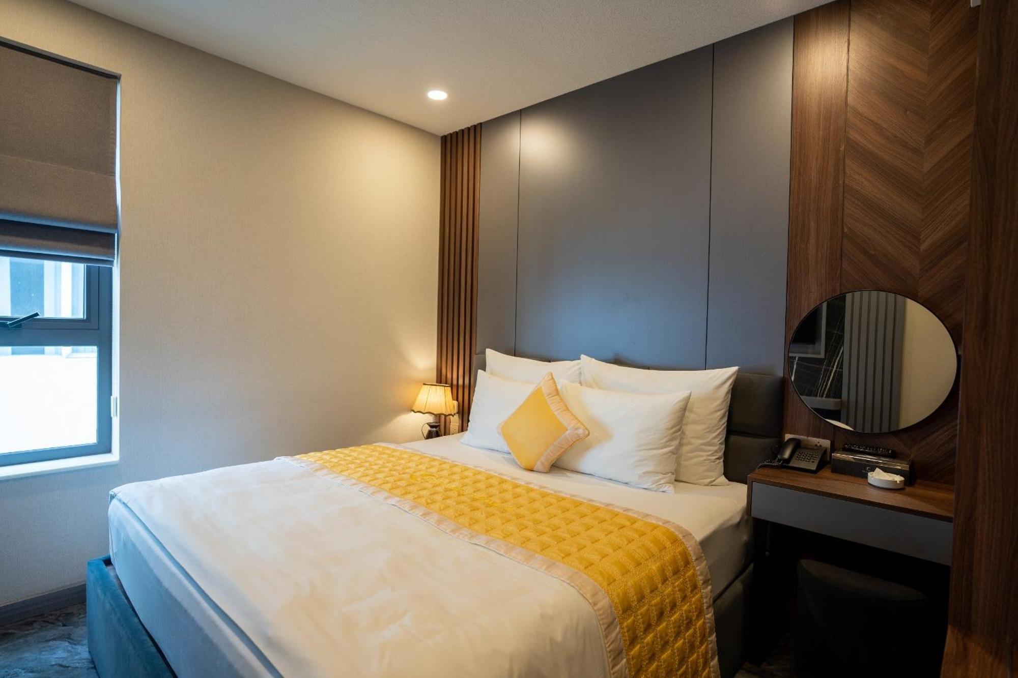 Hotel The Moon Ho Chi Minh City