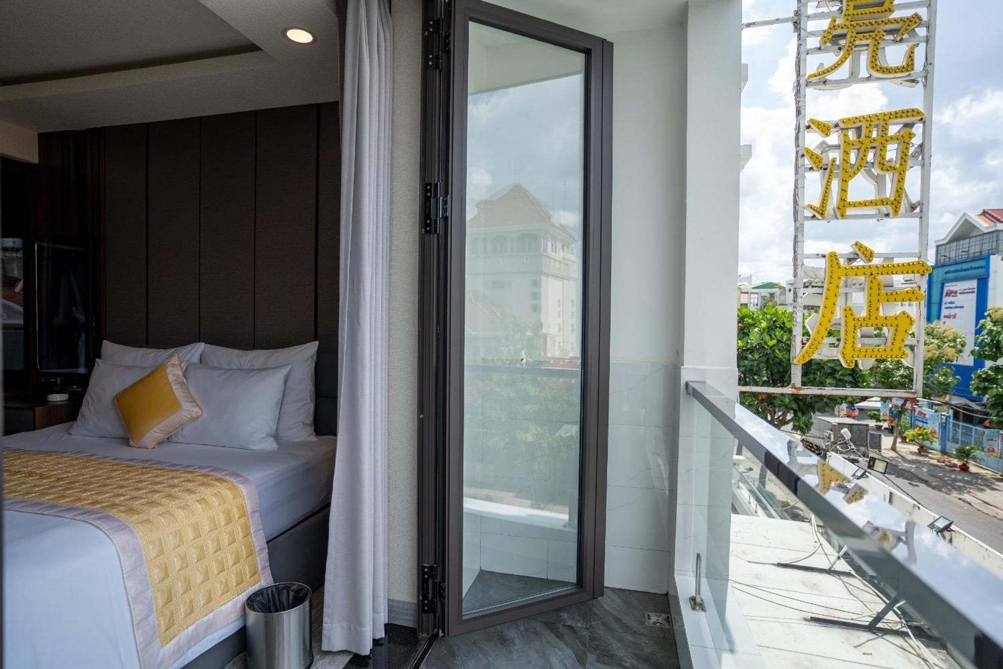 Hotel The Moon Ho Chi Minh City