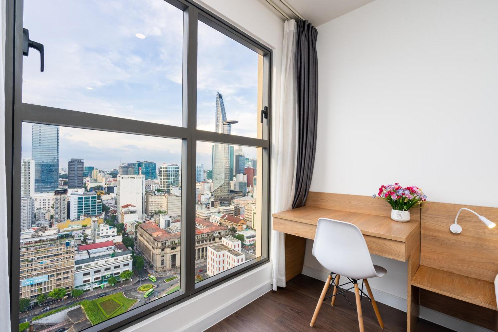 Saigon Royal D4 - 2br Skyline Serenity On 25 Floor - Hana Apartment