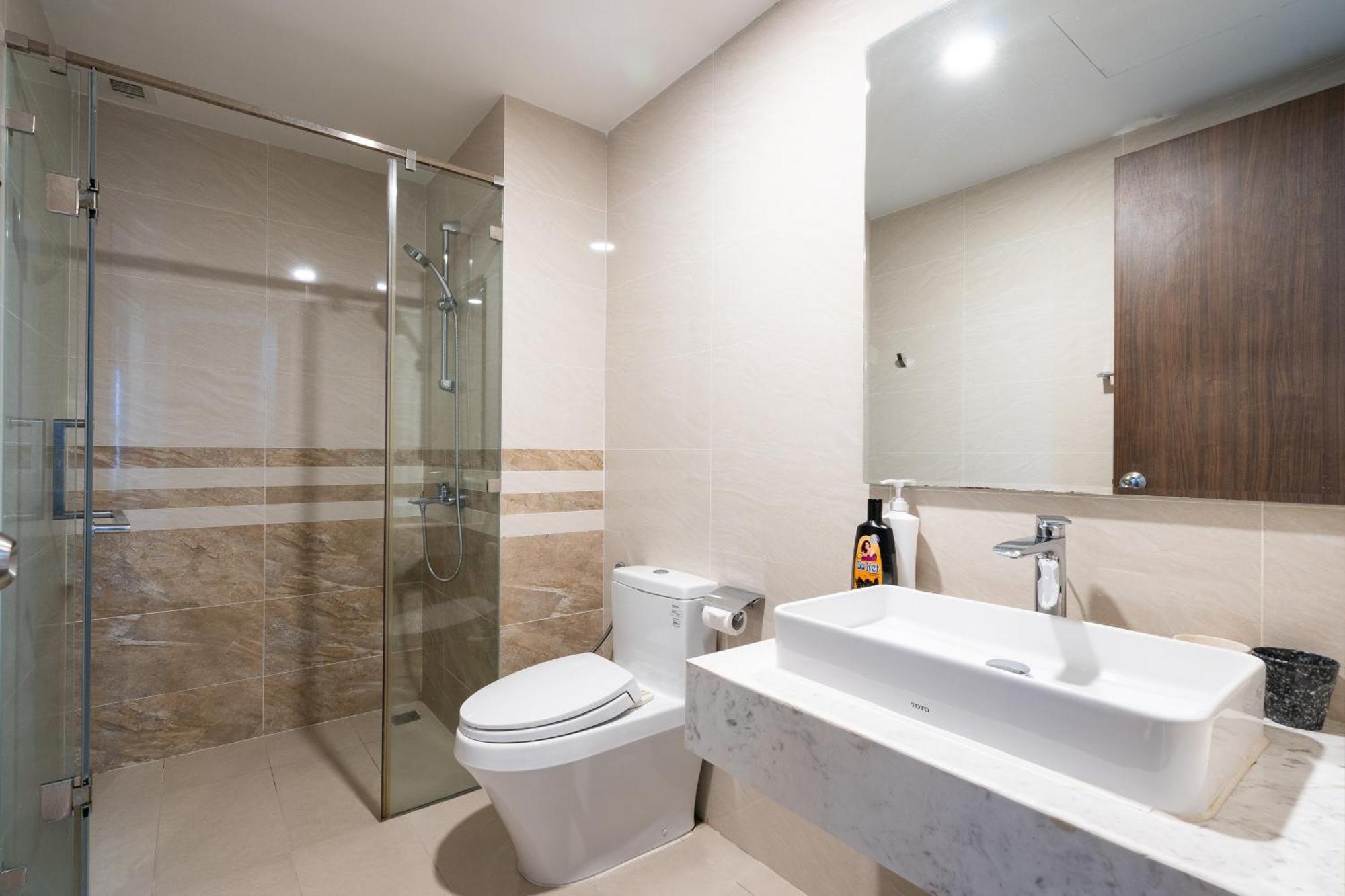 Saigon Royal D4 - 2br Skyline Serenity On 25 Floor - Hana Apartment
