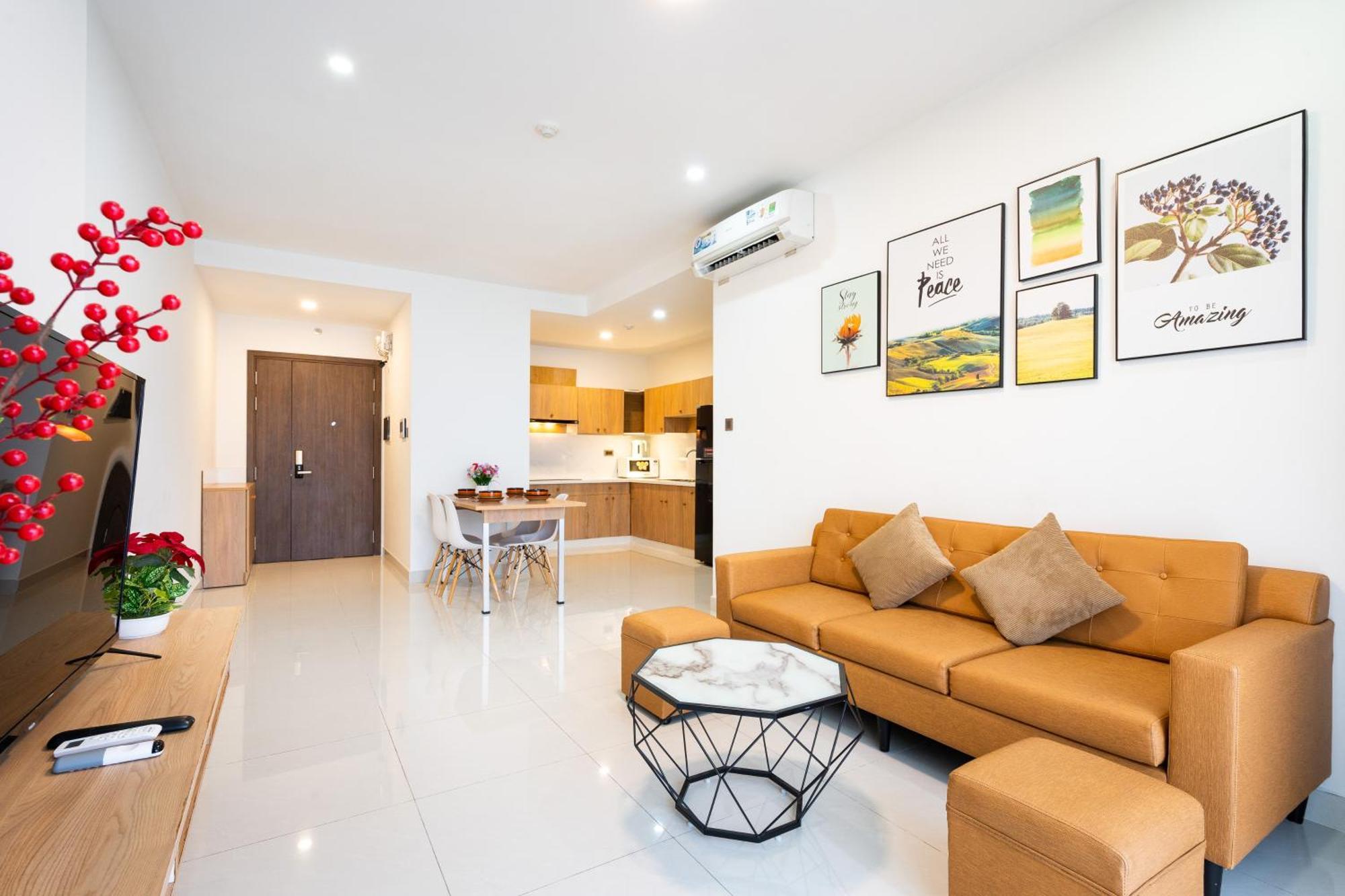 Saigon Royal D4 - 2br Skyline Serenity On 25 Floor - Hana Apartment