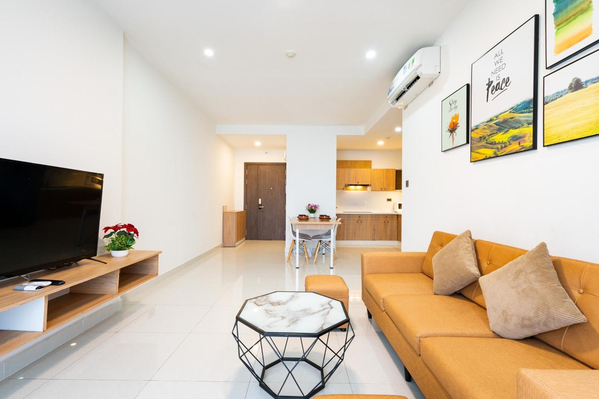 Saigon Royal D4 - 2br Skyline Serenity On 25 Floor - Hana * Ho Chi Minh City