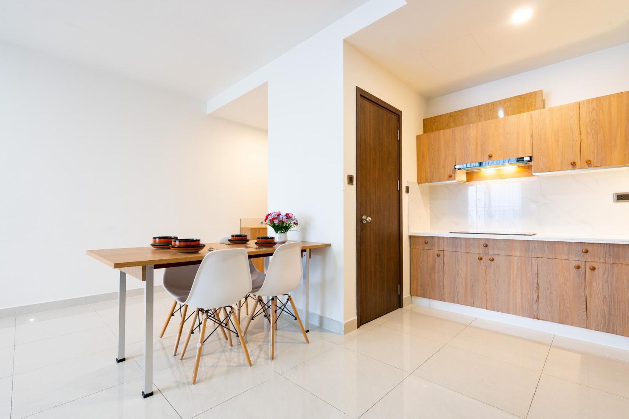 Saigon Royal D4 - 2br Skyline Serenity On 25 Floor - Hana