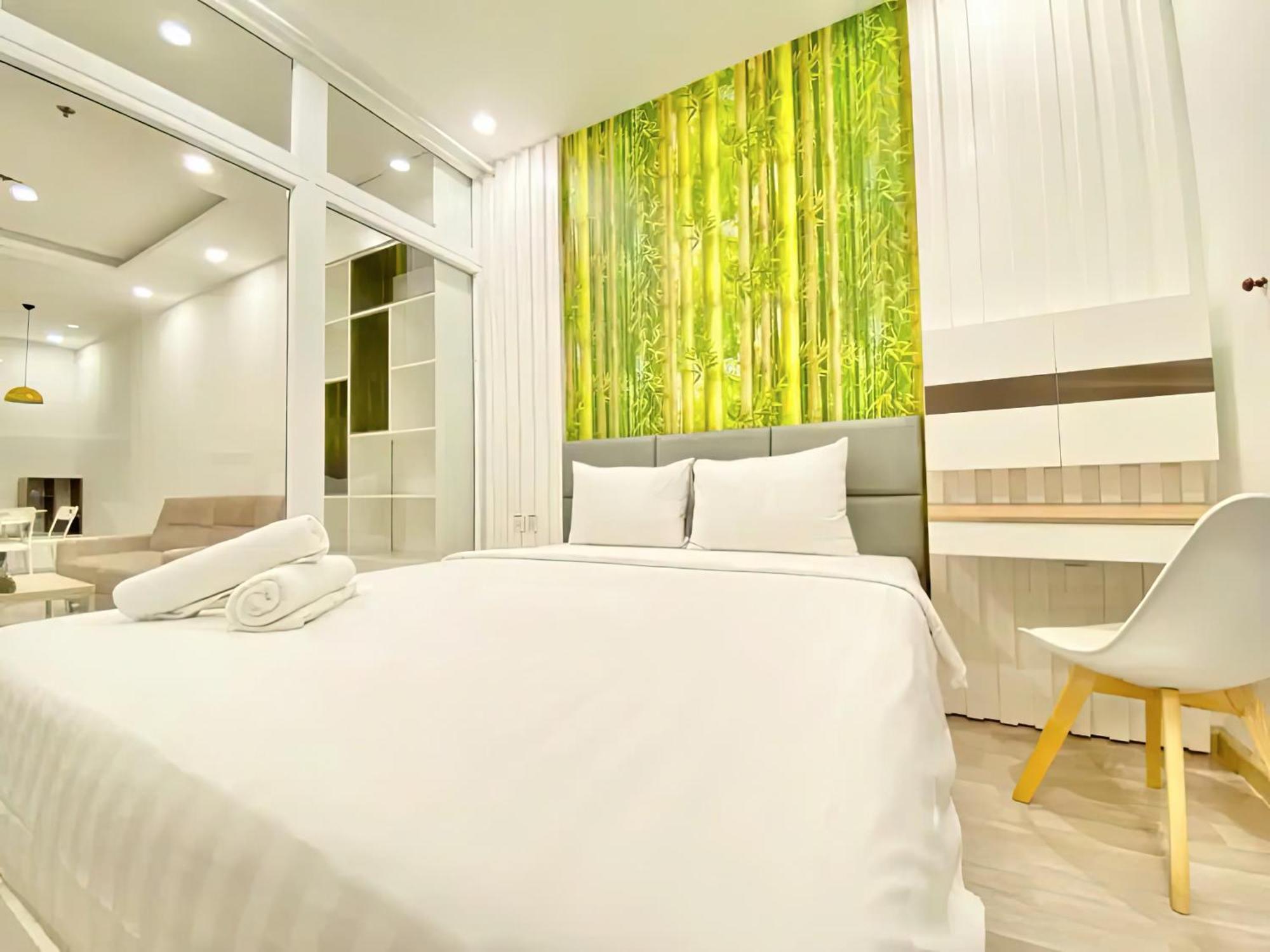 Modern - Garden Gate Apartment