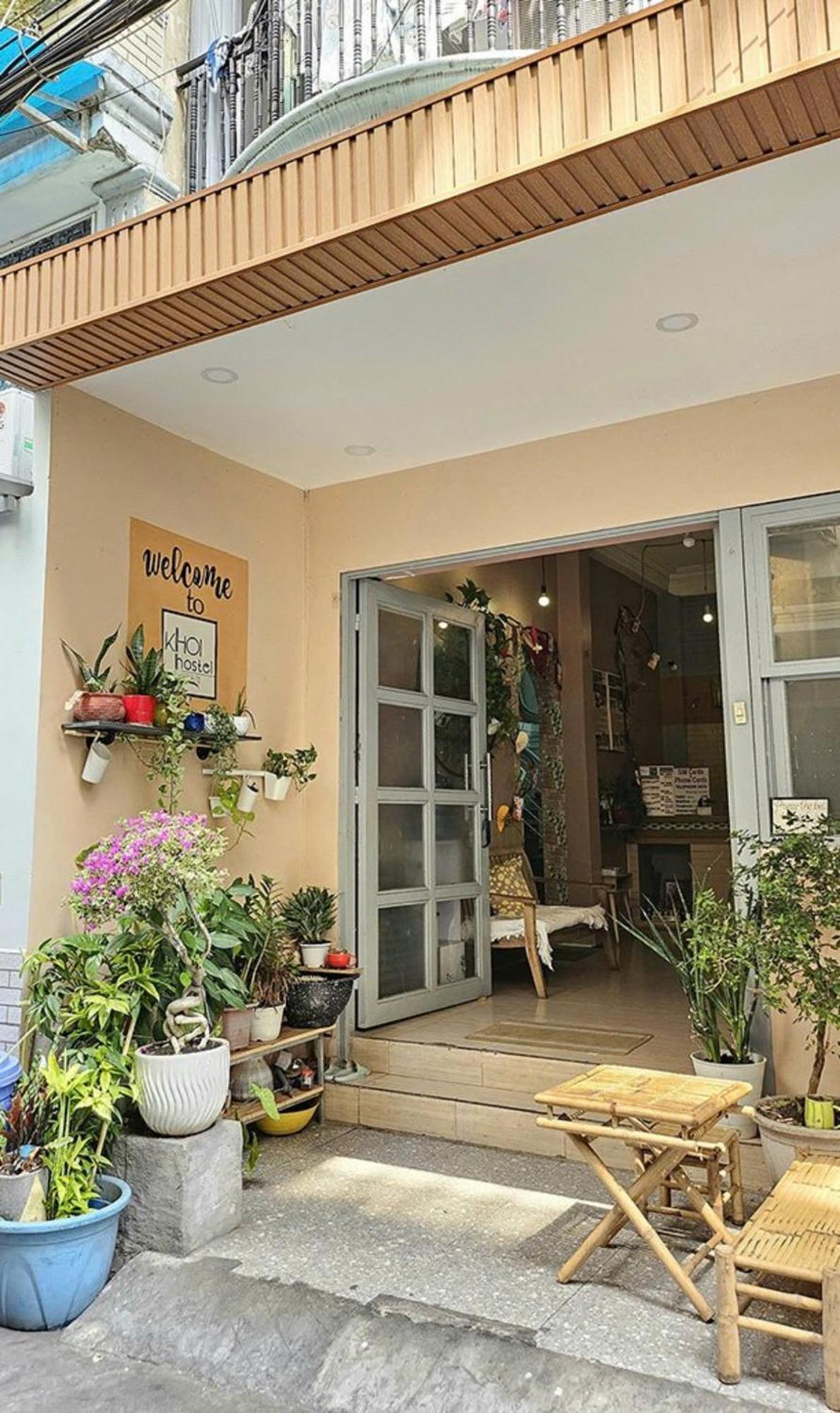 Hostel Khoi *