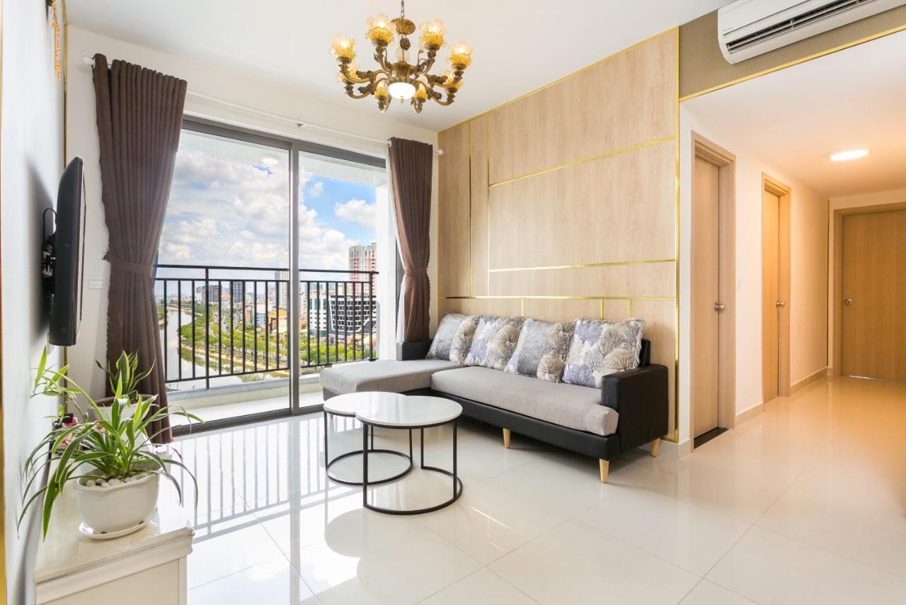 Lyn's Home-river Gate- Pool- Gym-pick Up Ho Chi Minh City