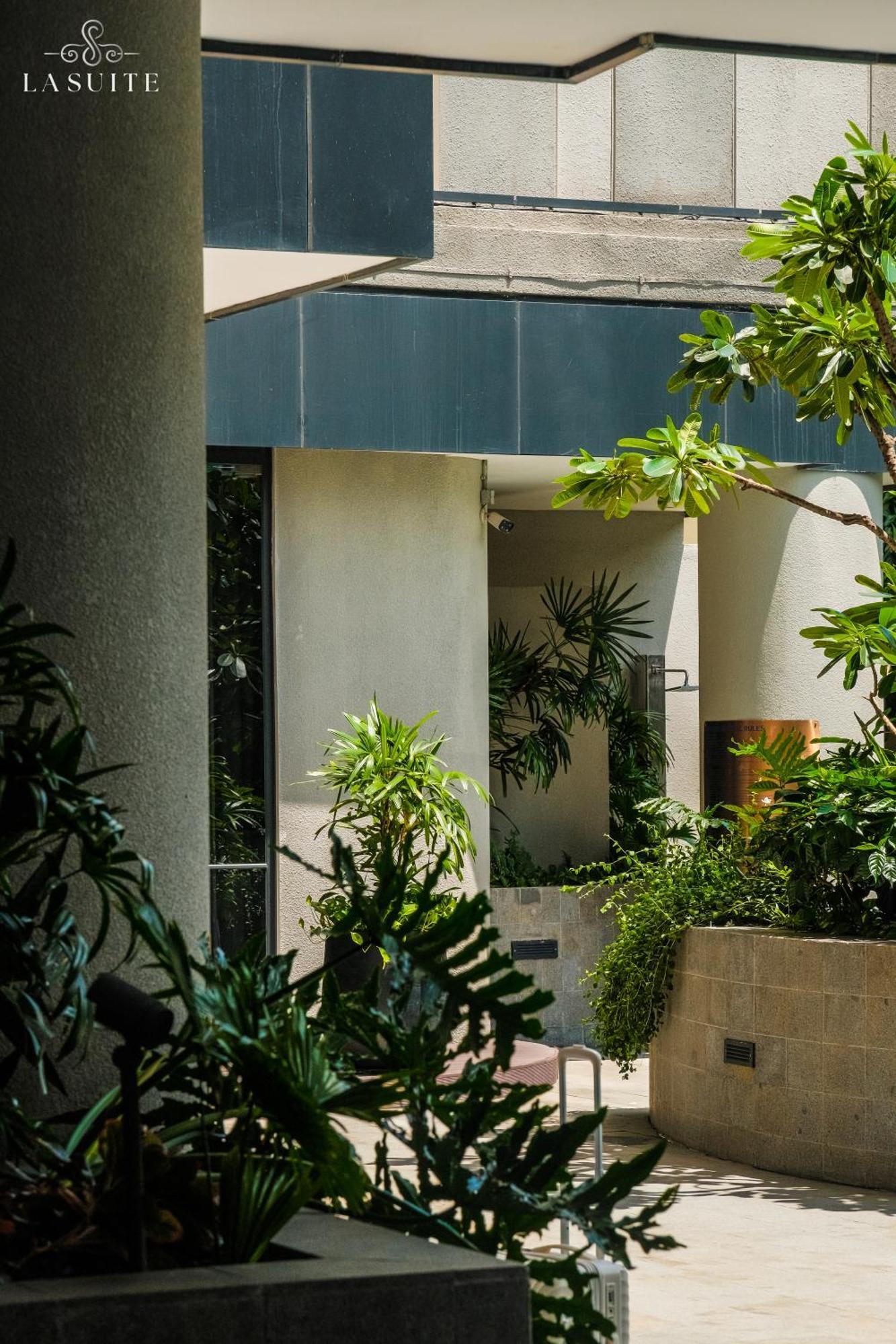 Zenity Complex 5 Star Luxury Style Of 10 Unit - Book Each Unit With 3br Free Gym And Pool *