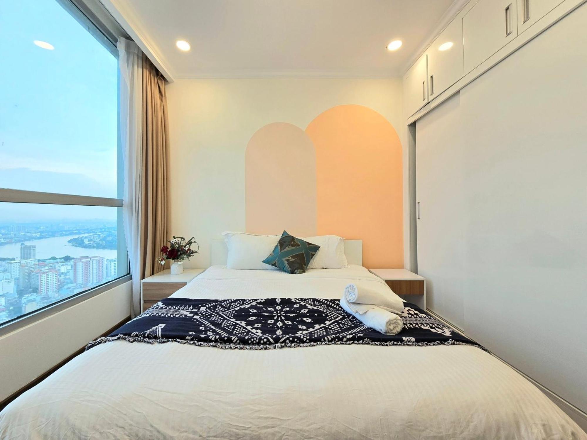 Vinhomes Romantic * Bandar Ho Chi Minh