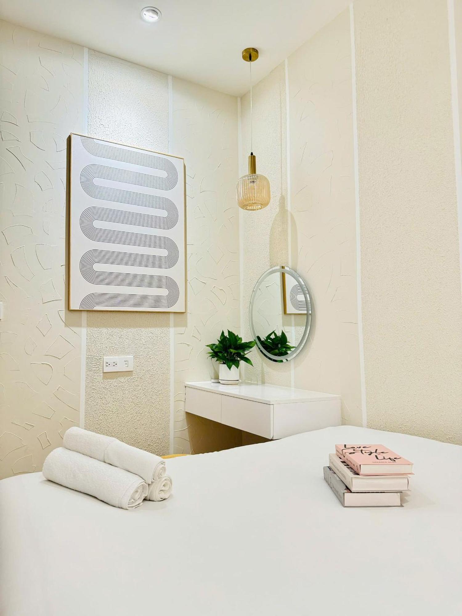 Soho - Luxury Stay, Next To Benthanh Market Apartment