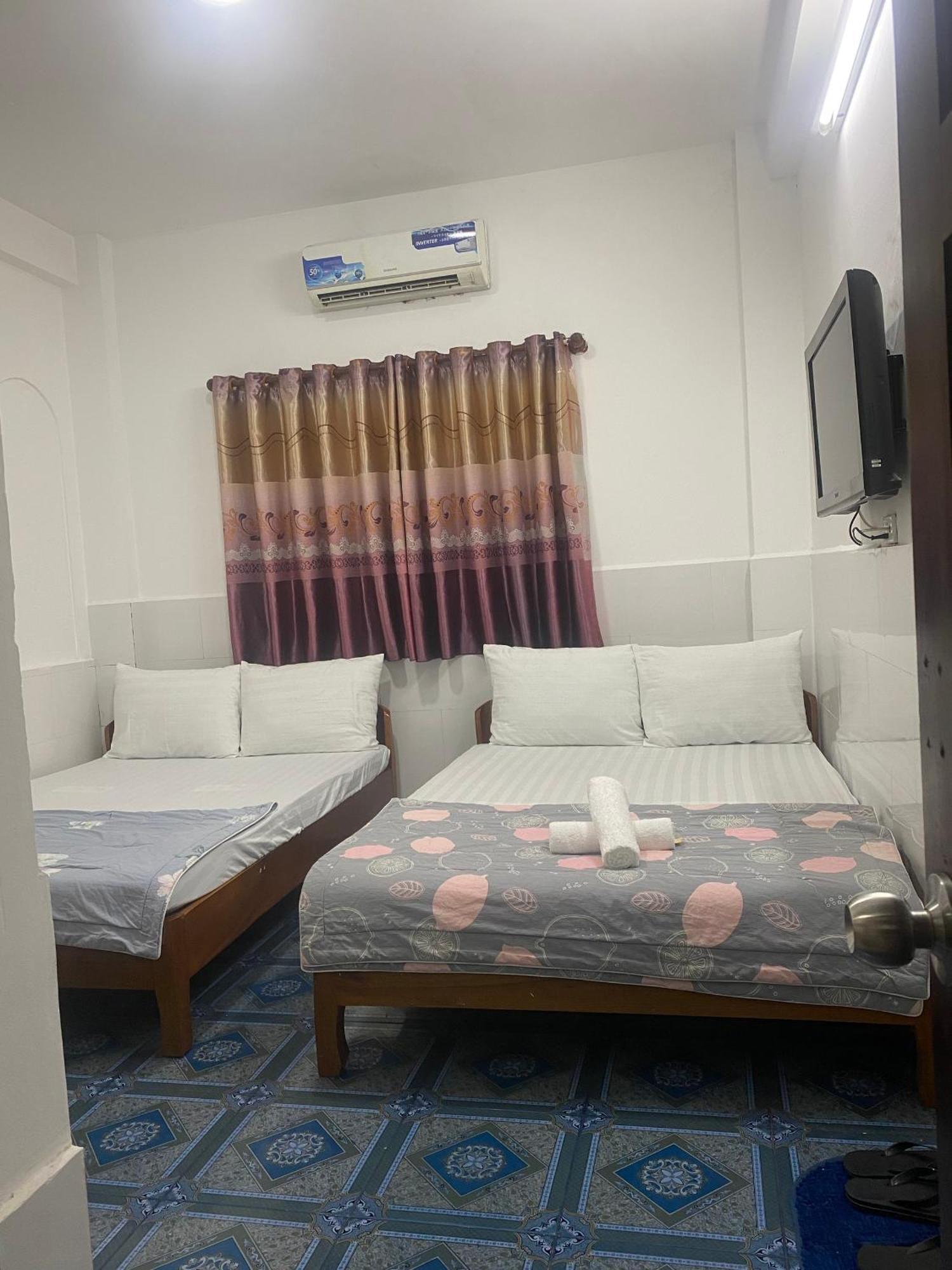 Thanh Huong Hotel 2*