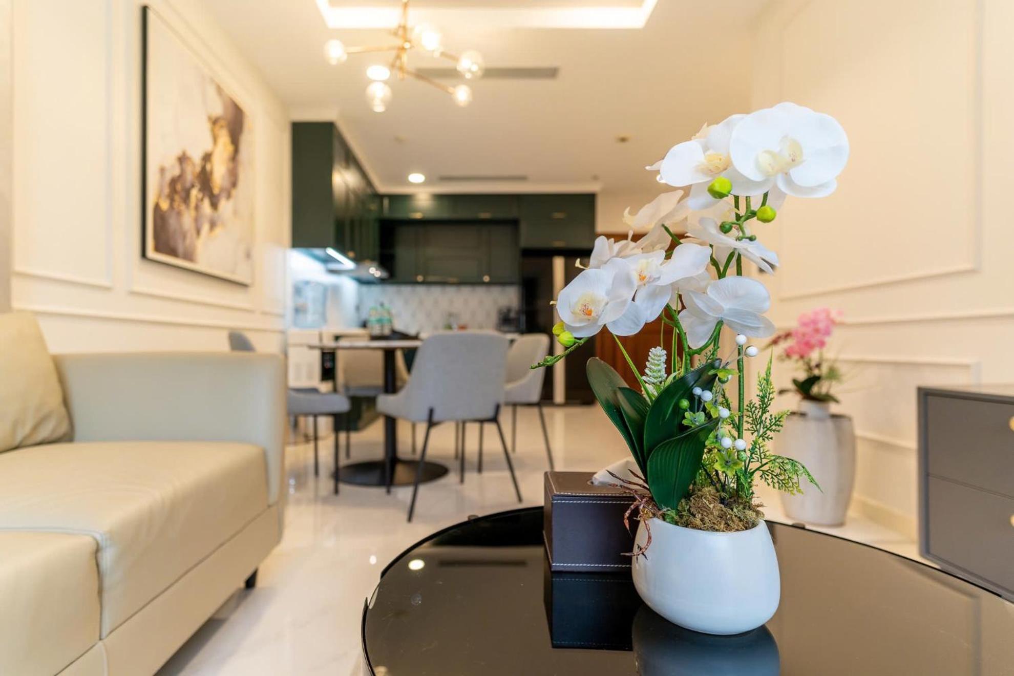 Apartment De Lux Madison 2 Bedrooms 2 Baths, Pool Gym Ho Chi Minh City