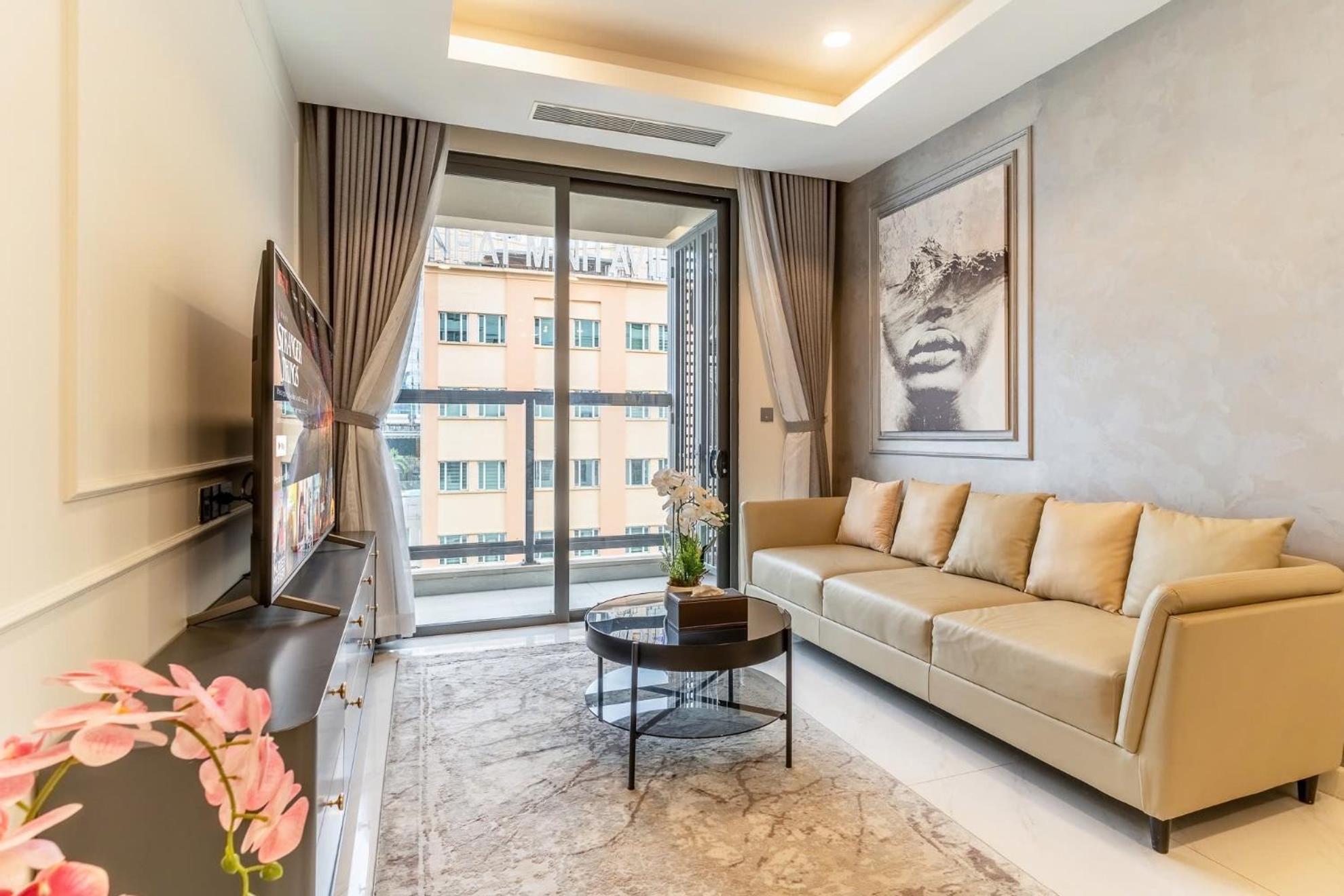 Apartment De Lux Madison 2 Bedrooms 2 Baths, Pool Gym
