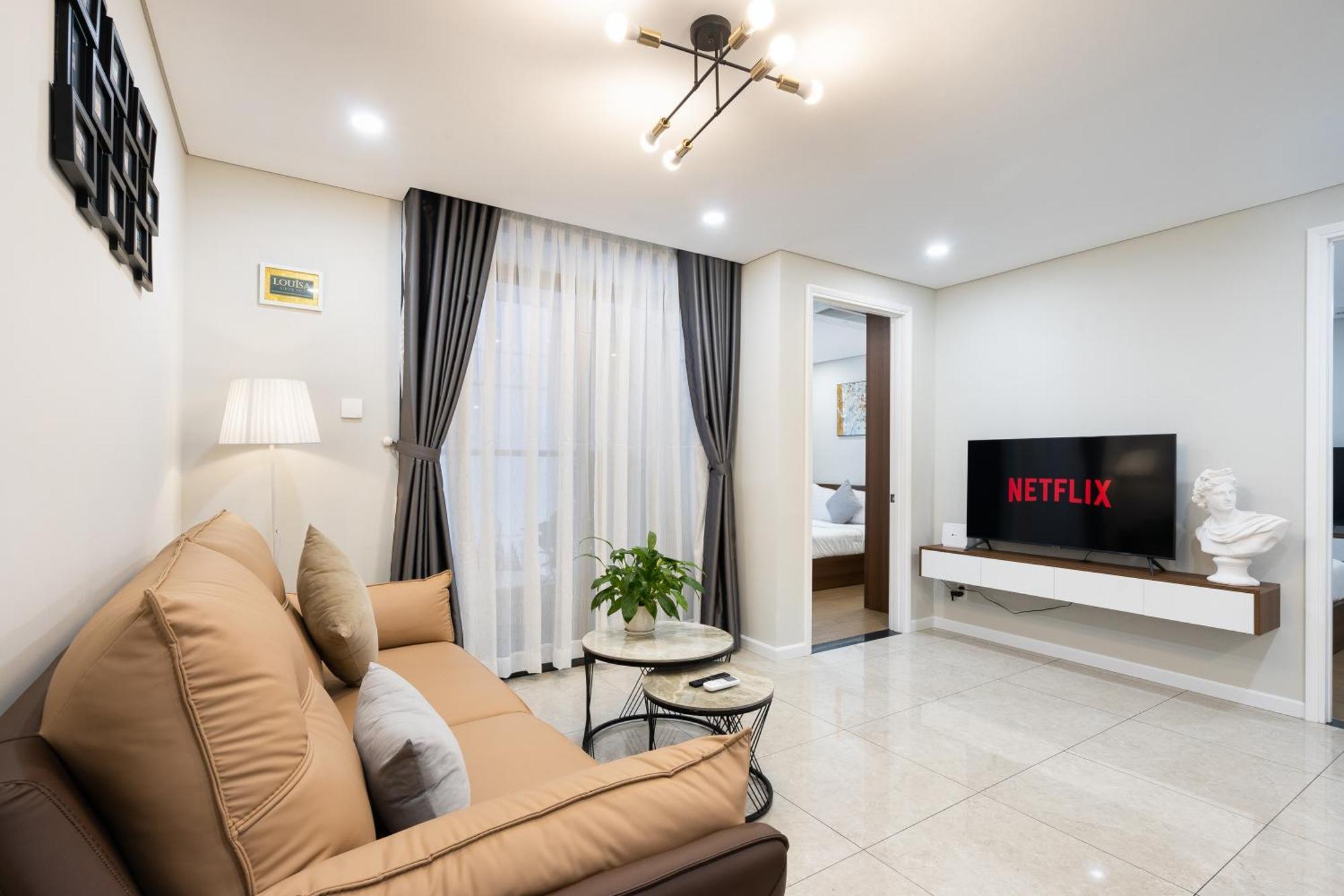 Louisa Vinh Hoi Apartment *
